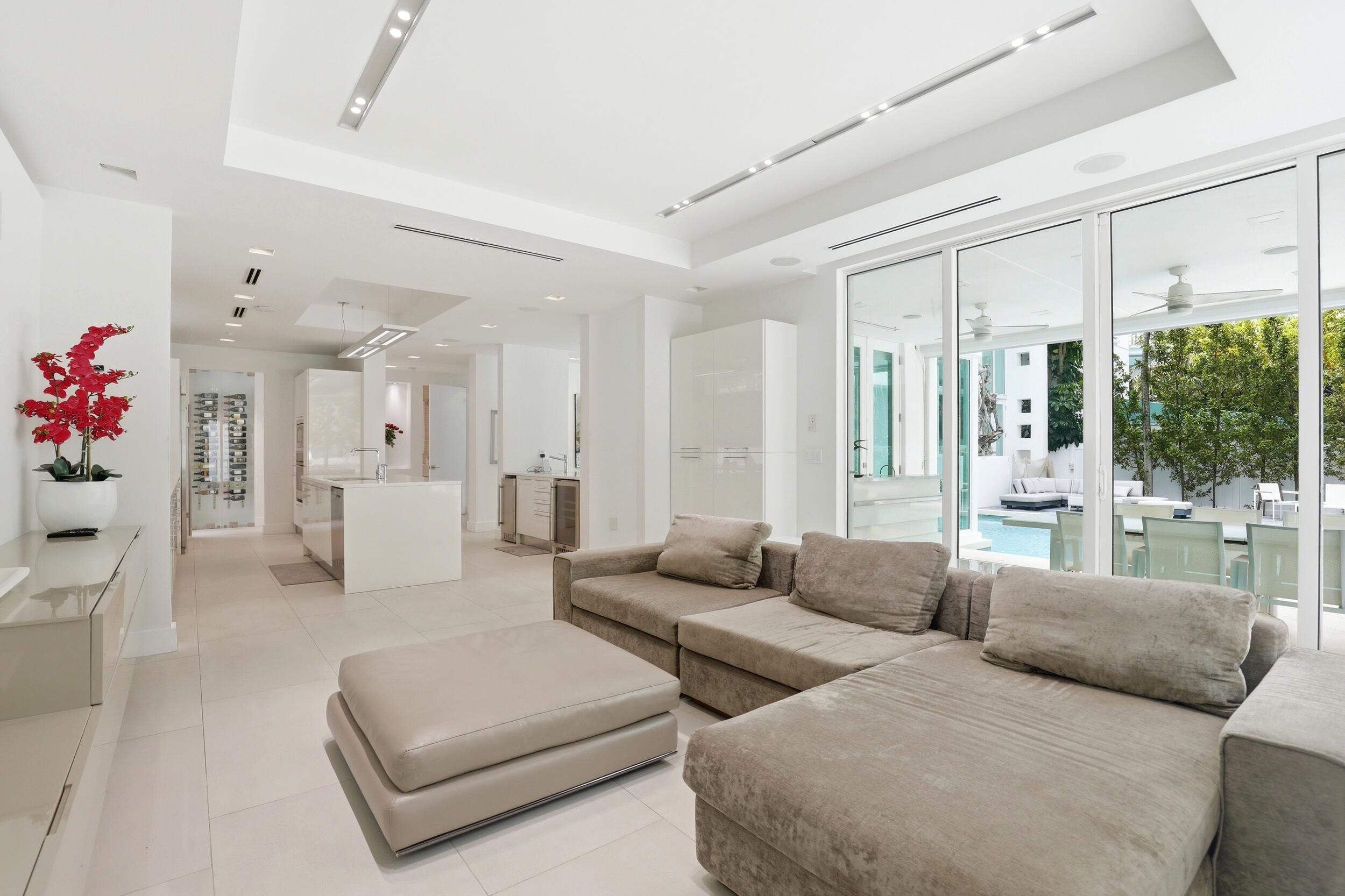 3017 N Atlantic Fort Lauderdale, FL 33308
