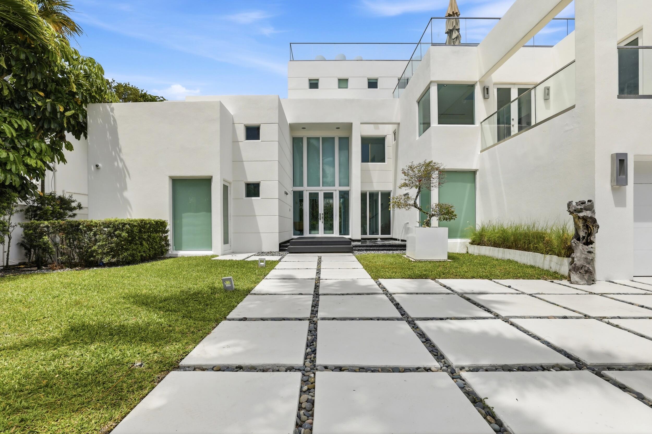 3017 N Atlantic Fort Lauderdale, FL 33308