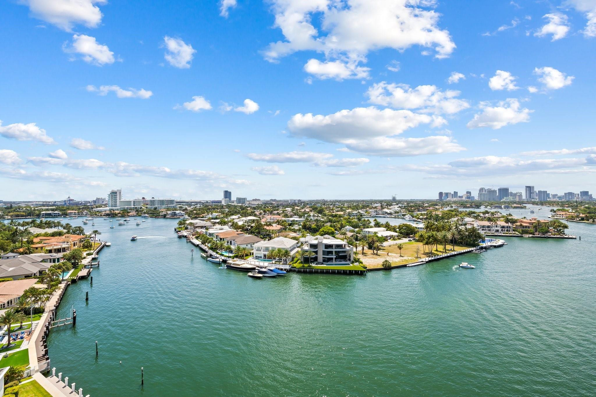 3055 Harbor #1403