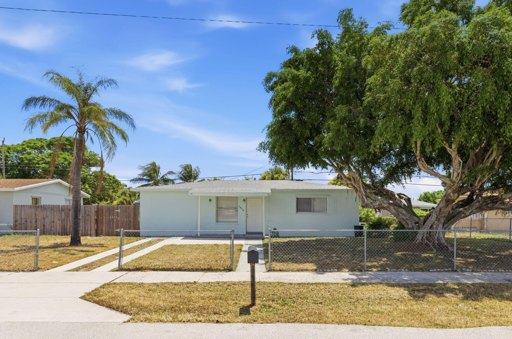 1410 NW 1st