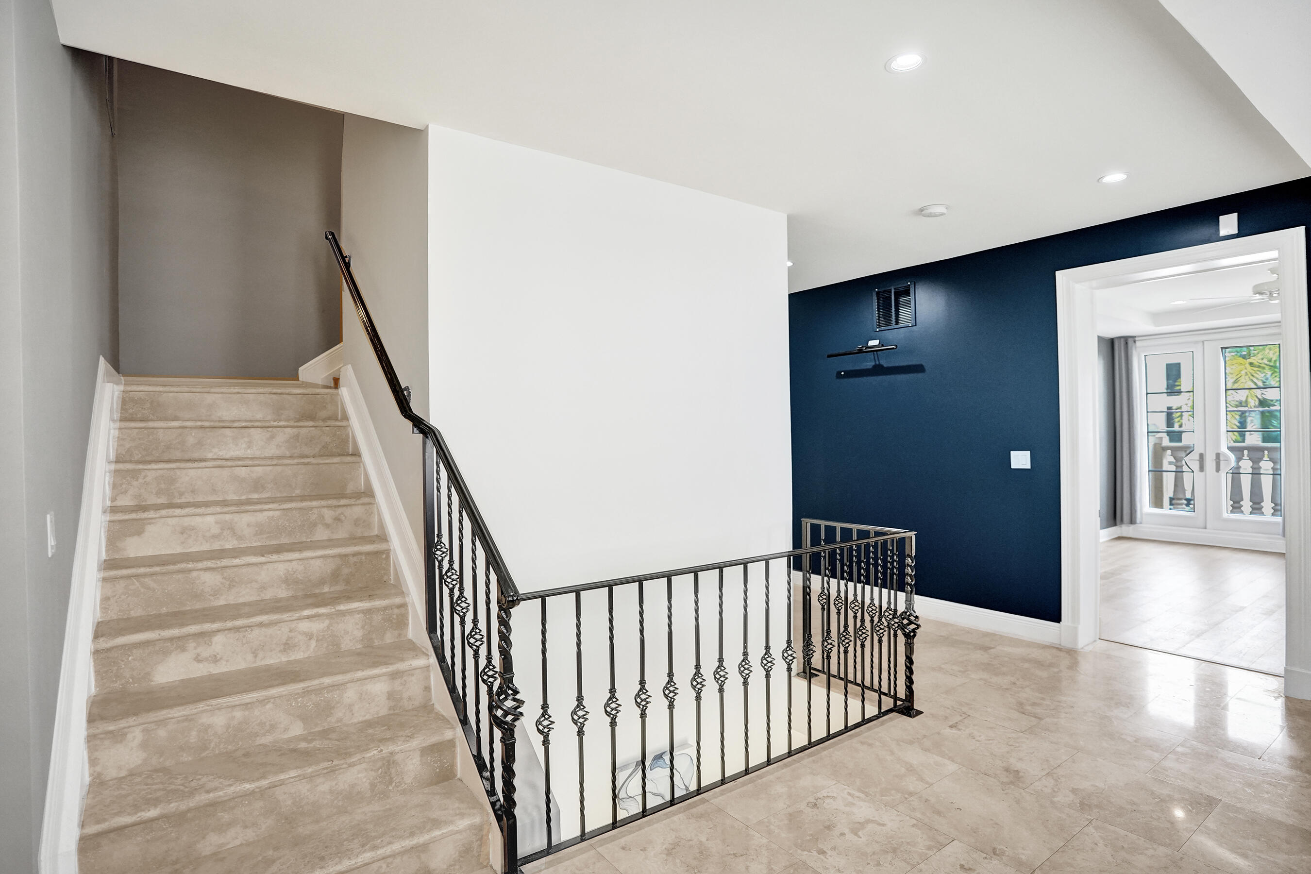 210 Hendricks Fort Lauderdale, FL 33301