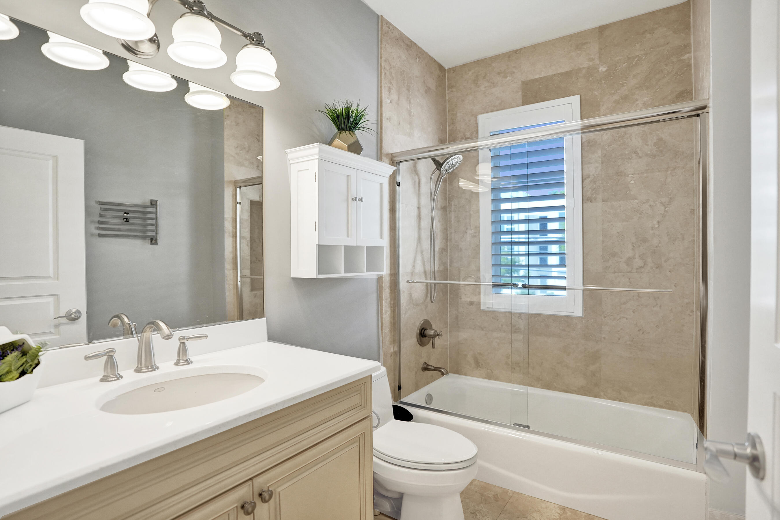 210 Hendricks Fort Lauderdale, FL 33301
