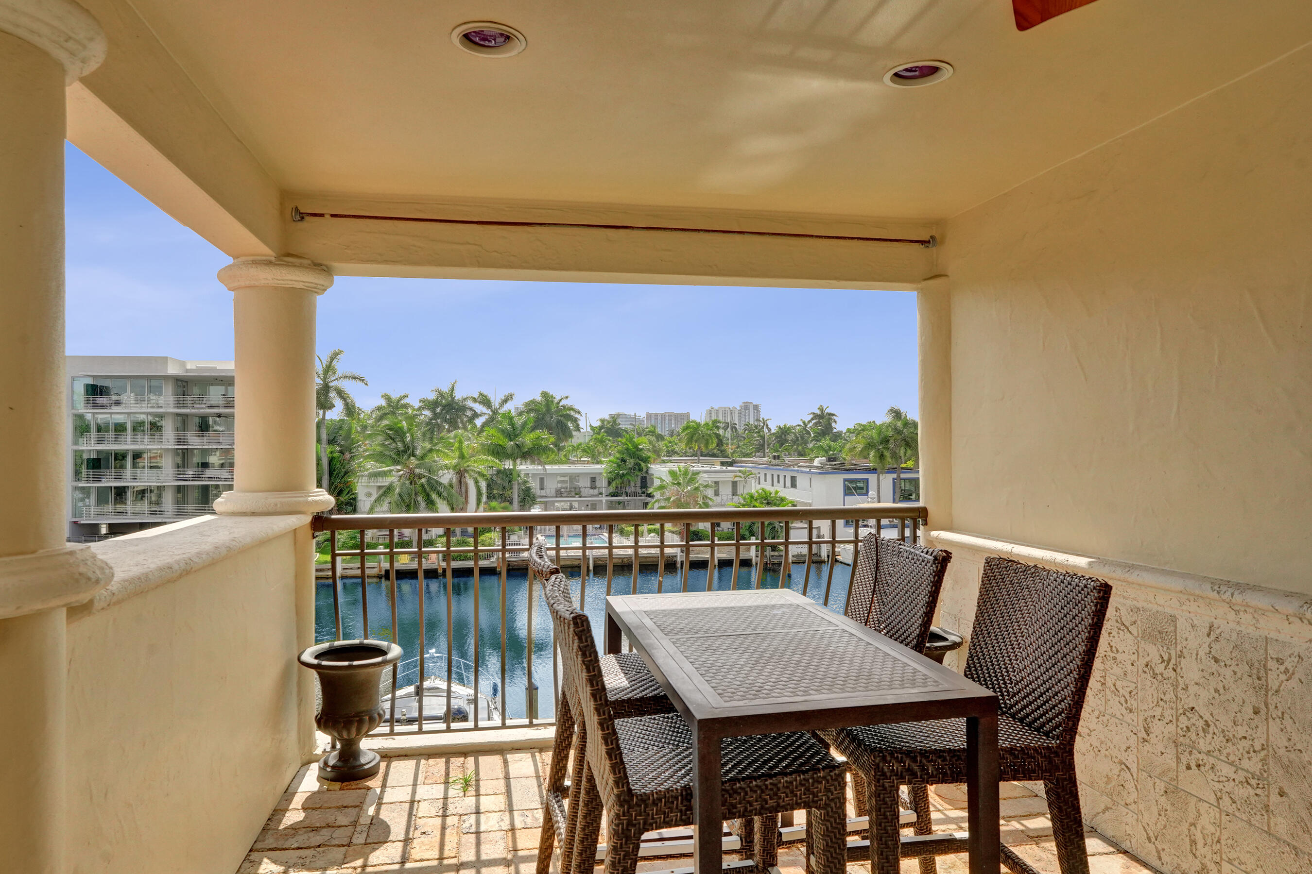210 Hendricks Fort Lauderdale, FL 33301
