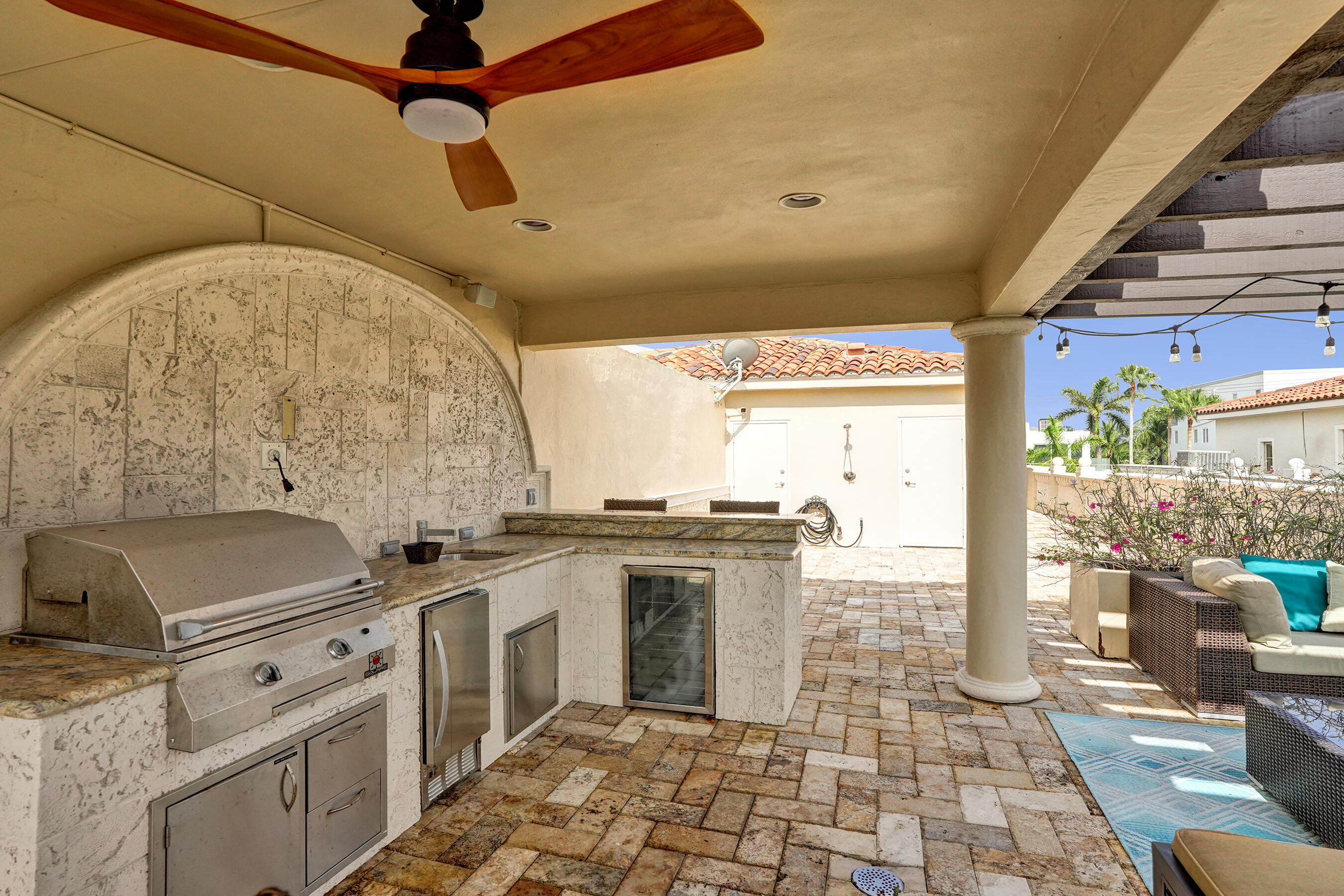 210 Hendricks Fort Lauderdale, FL 33301