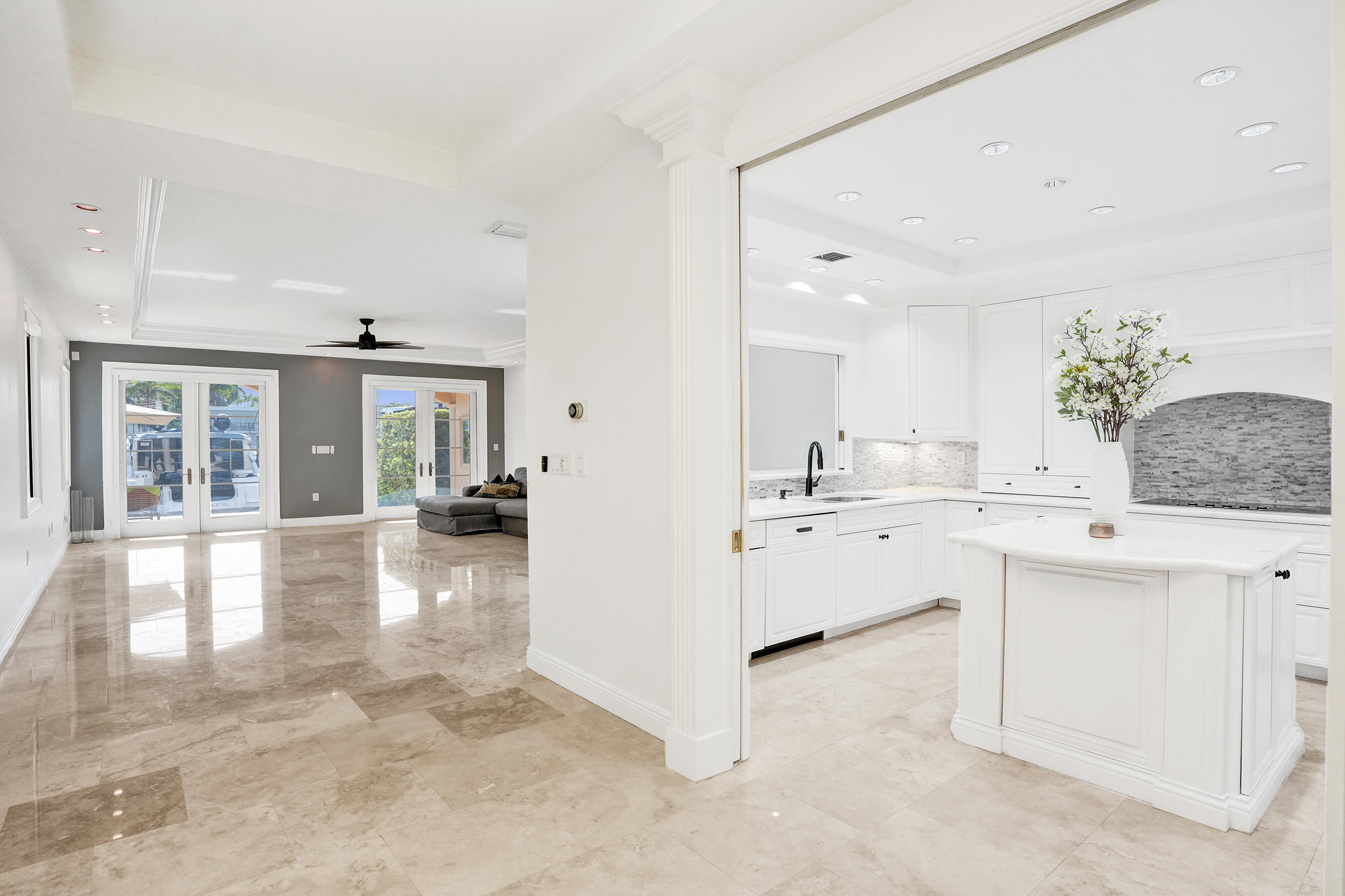 210 Hendricks Fort Lauderdale, FL 33301