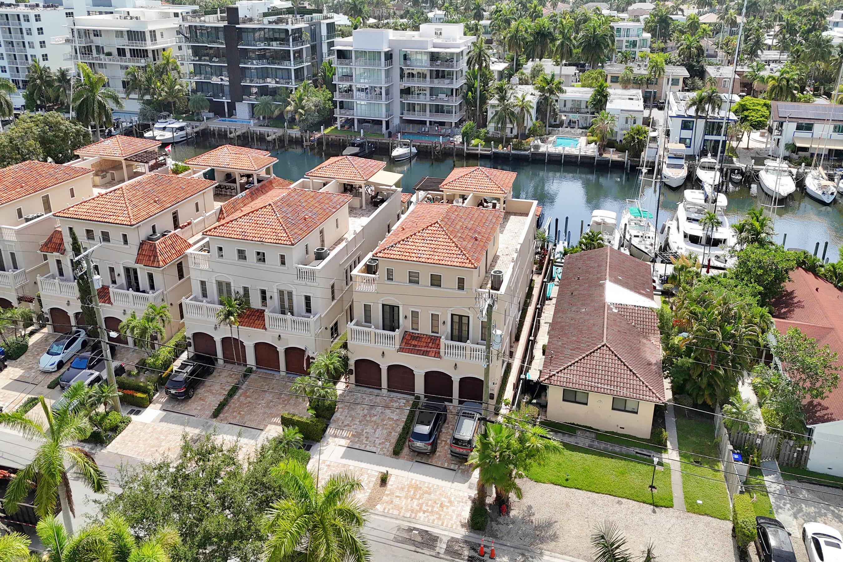210 Hendricks Fort Lauderdale, FL 33301