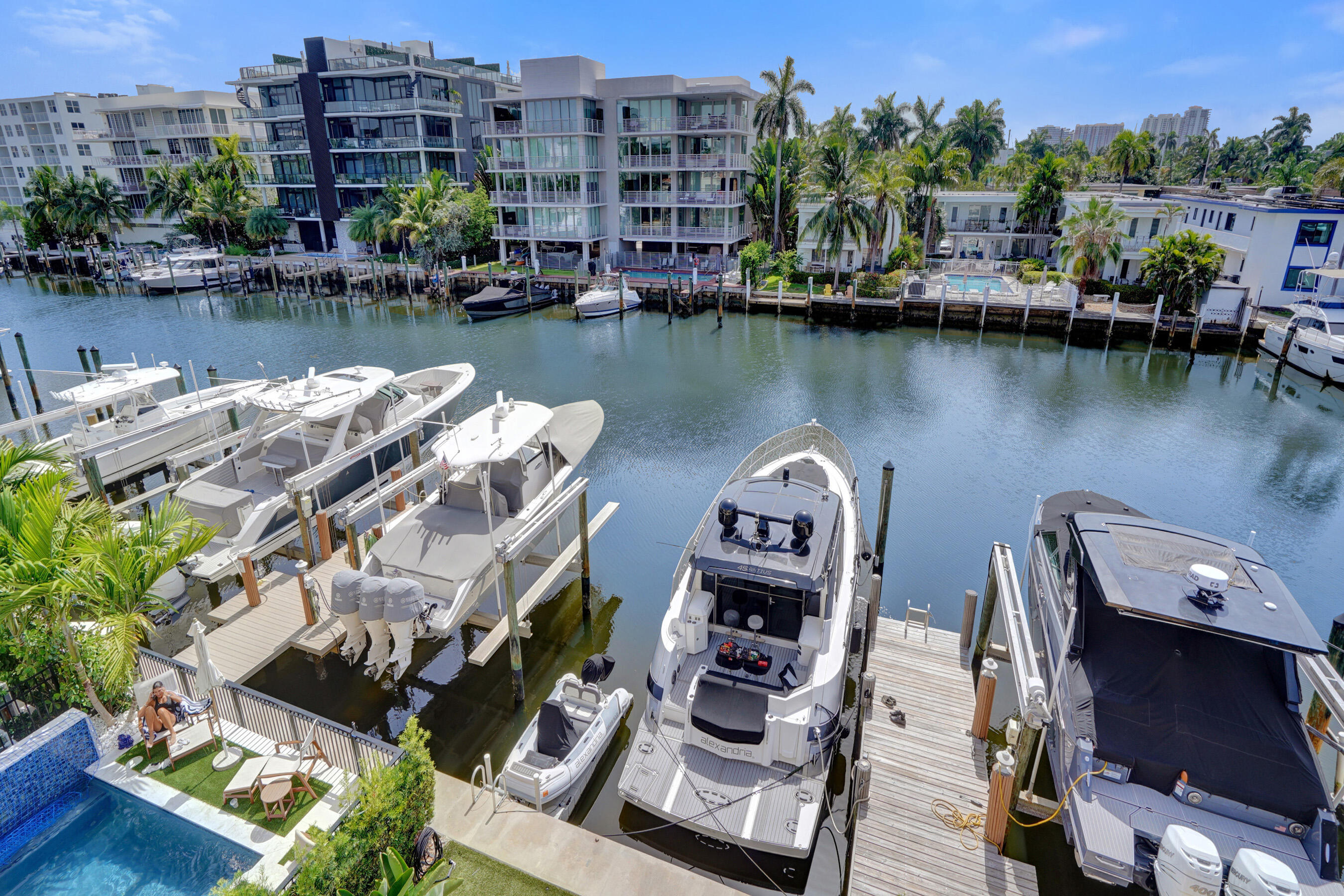 210 Hendricks Fort Lauderdale, FL 33301