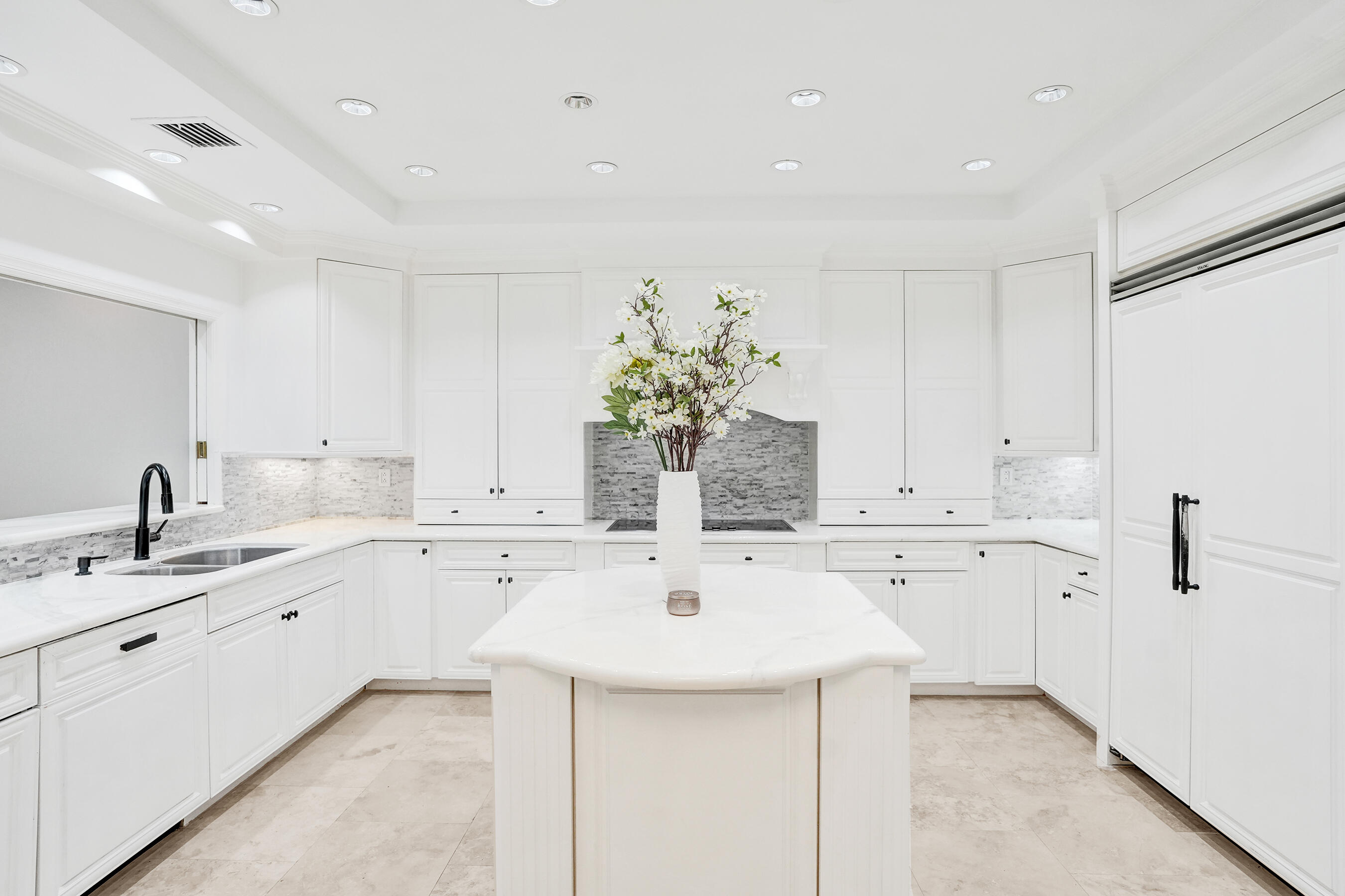 210 Hendricks Fort Lauderdale, FL 33301