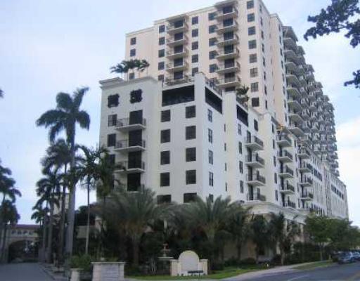 888 S Douglas #1015