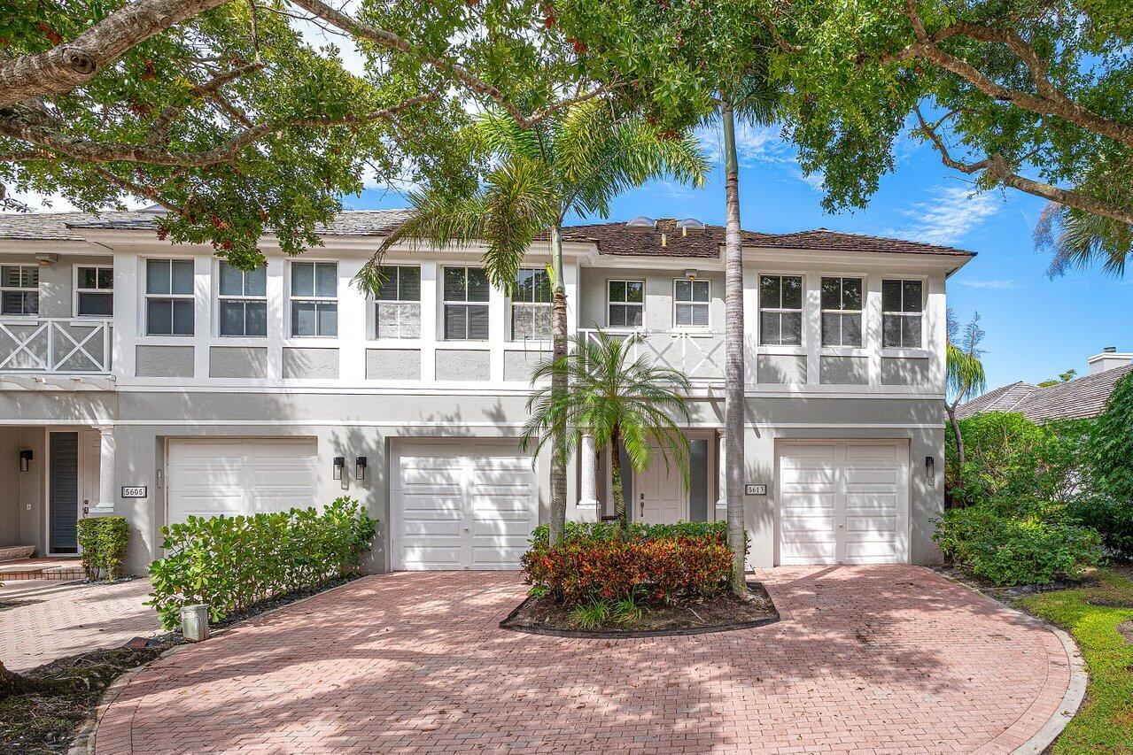 5613 NW 39th Ave