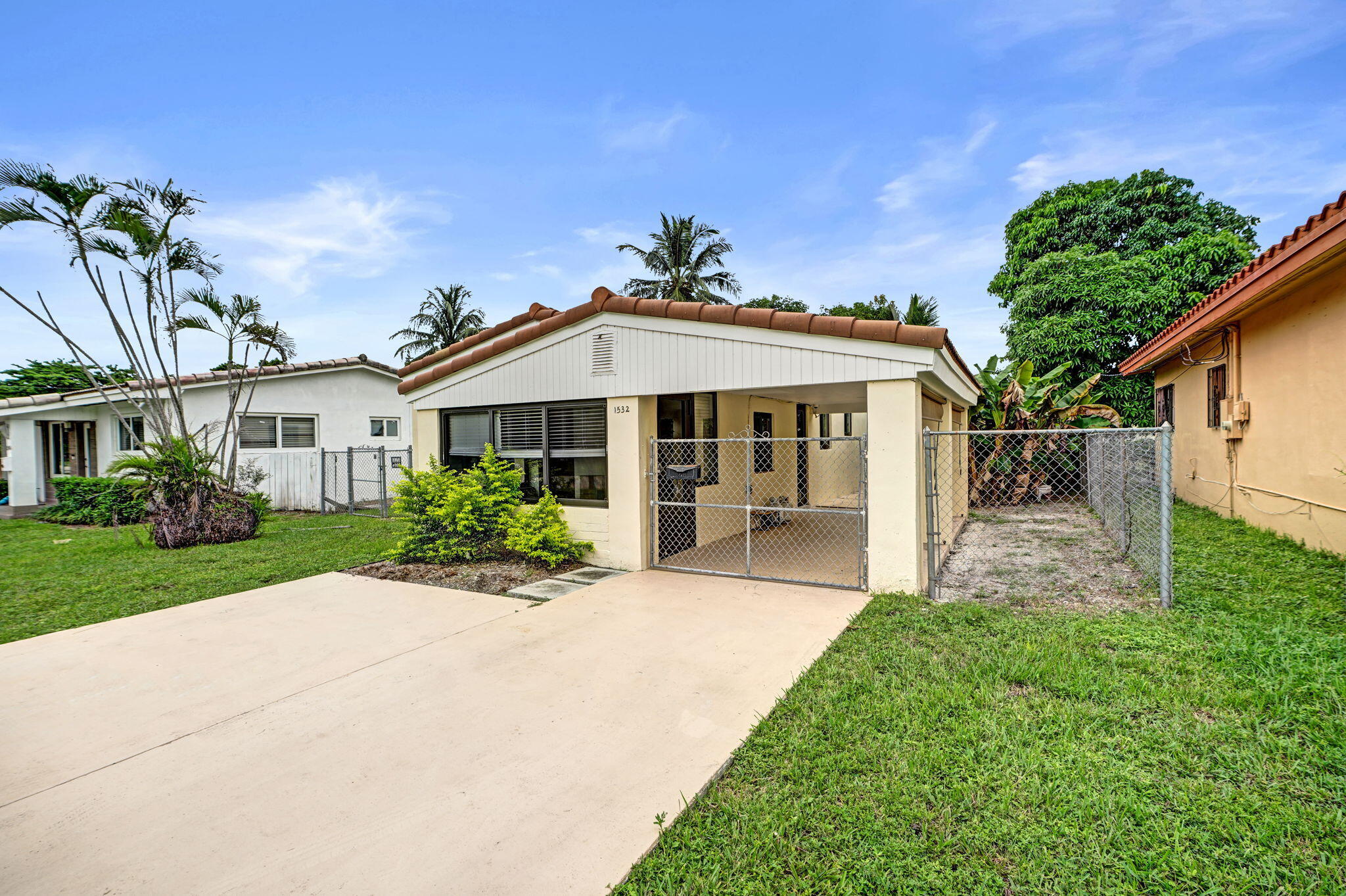 1532 NE 173rd St North Miami Beach, FL 33162