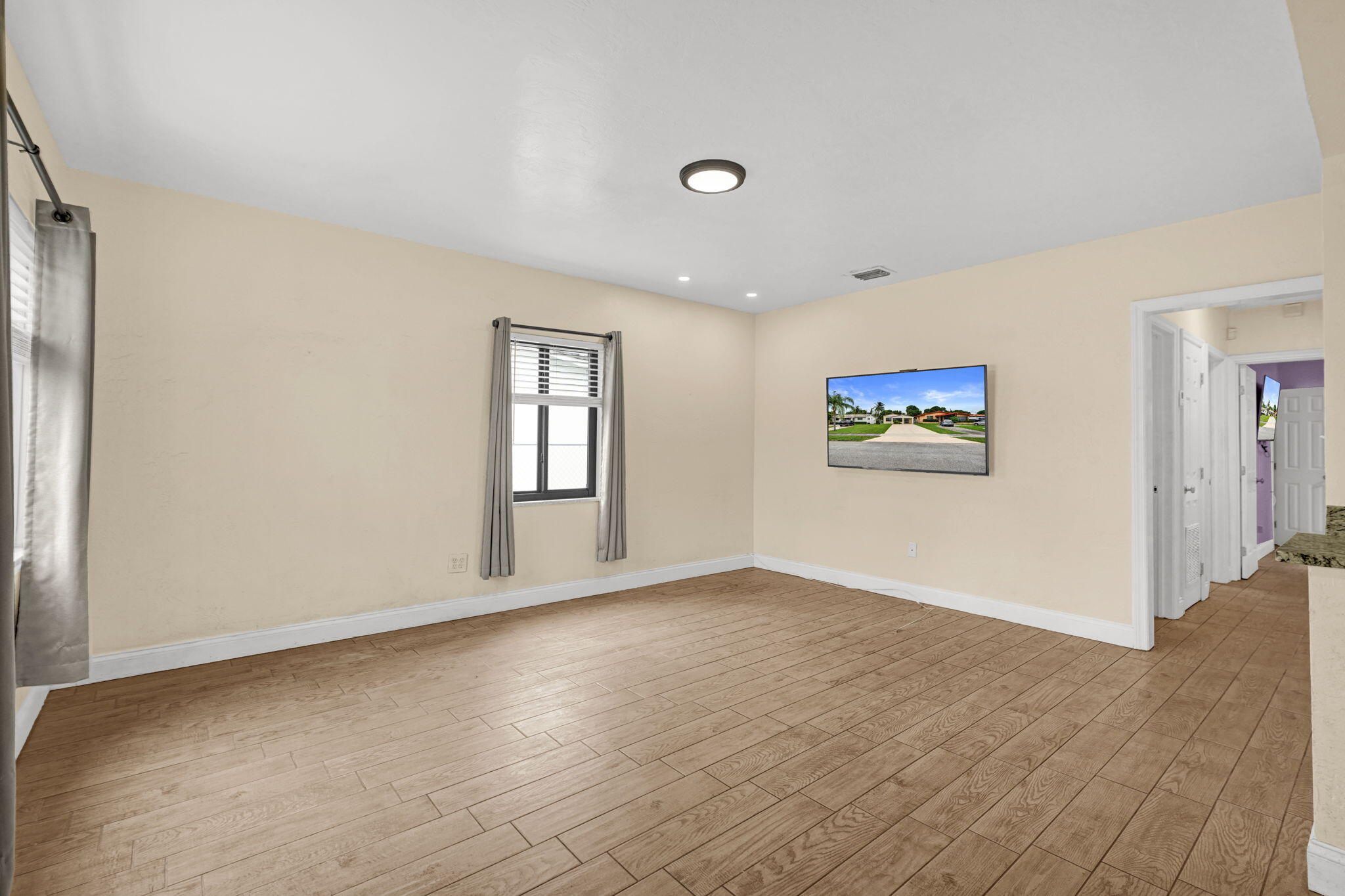 1532 NE 173rd St North Miami Beach, FL 33162