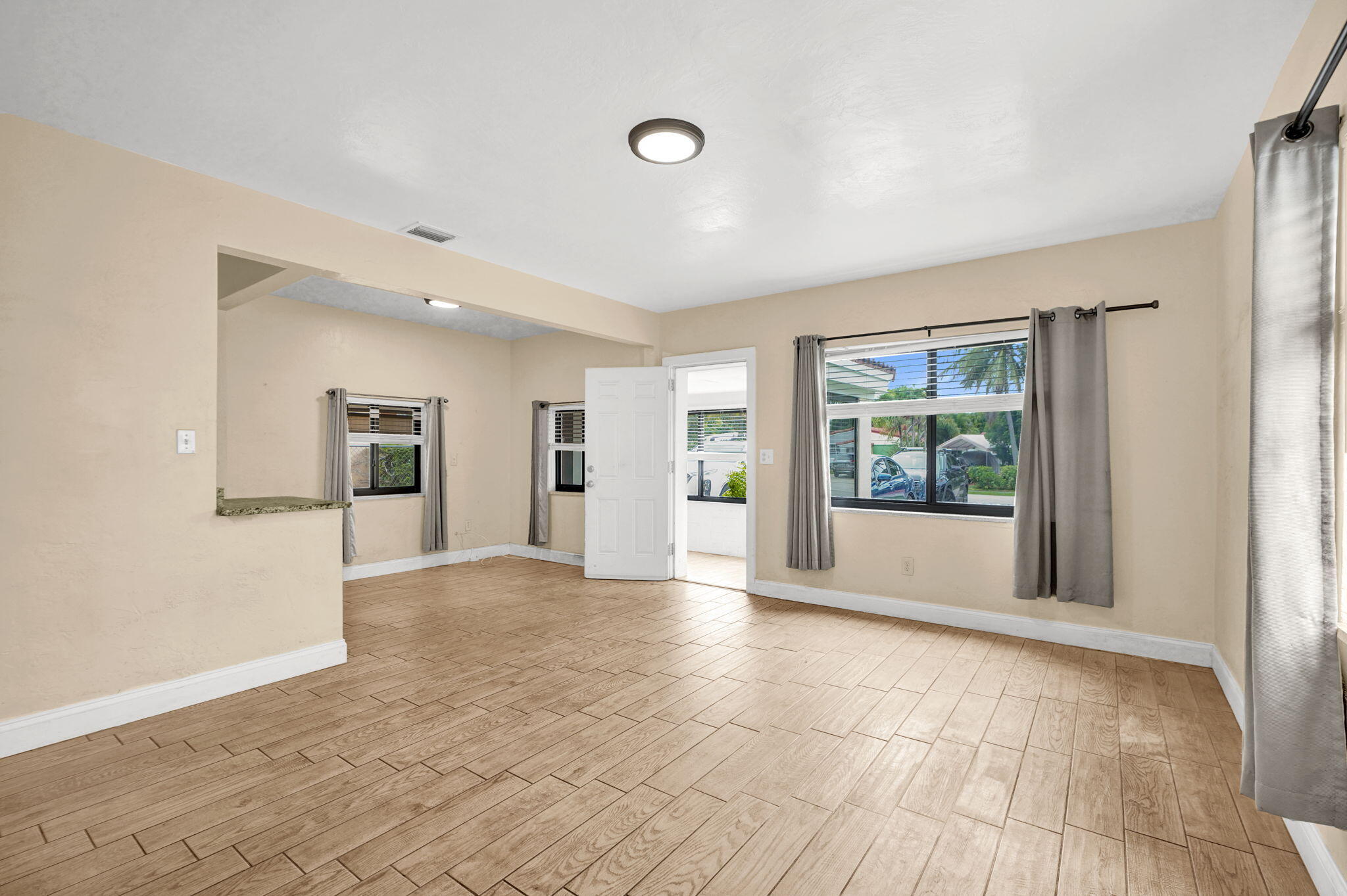 1532 NE 173rd St North Miami Beach, FL 33162
