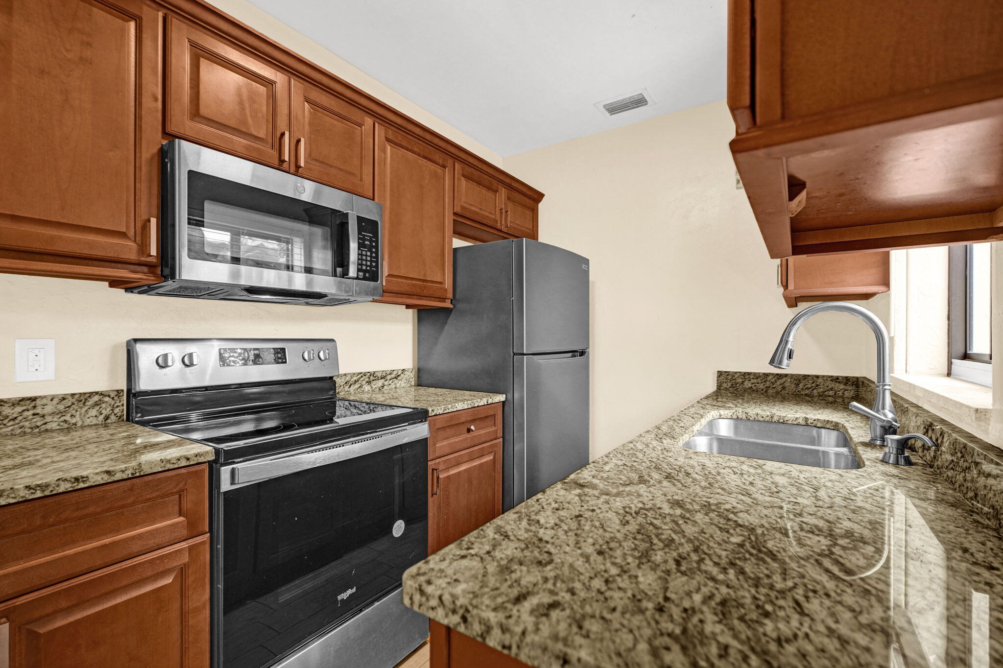 1532 NE 173rd St North Miami Beach, FL 33162
