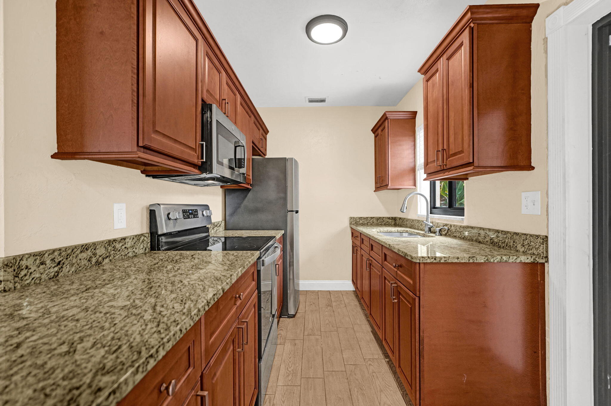 1532 NE 173rd St North Miami Beach, FL 33162