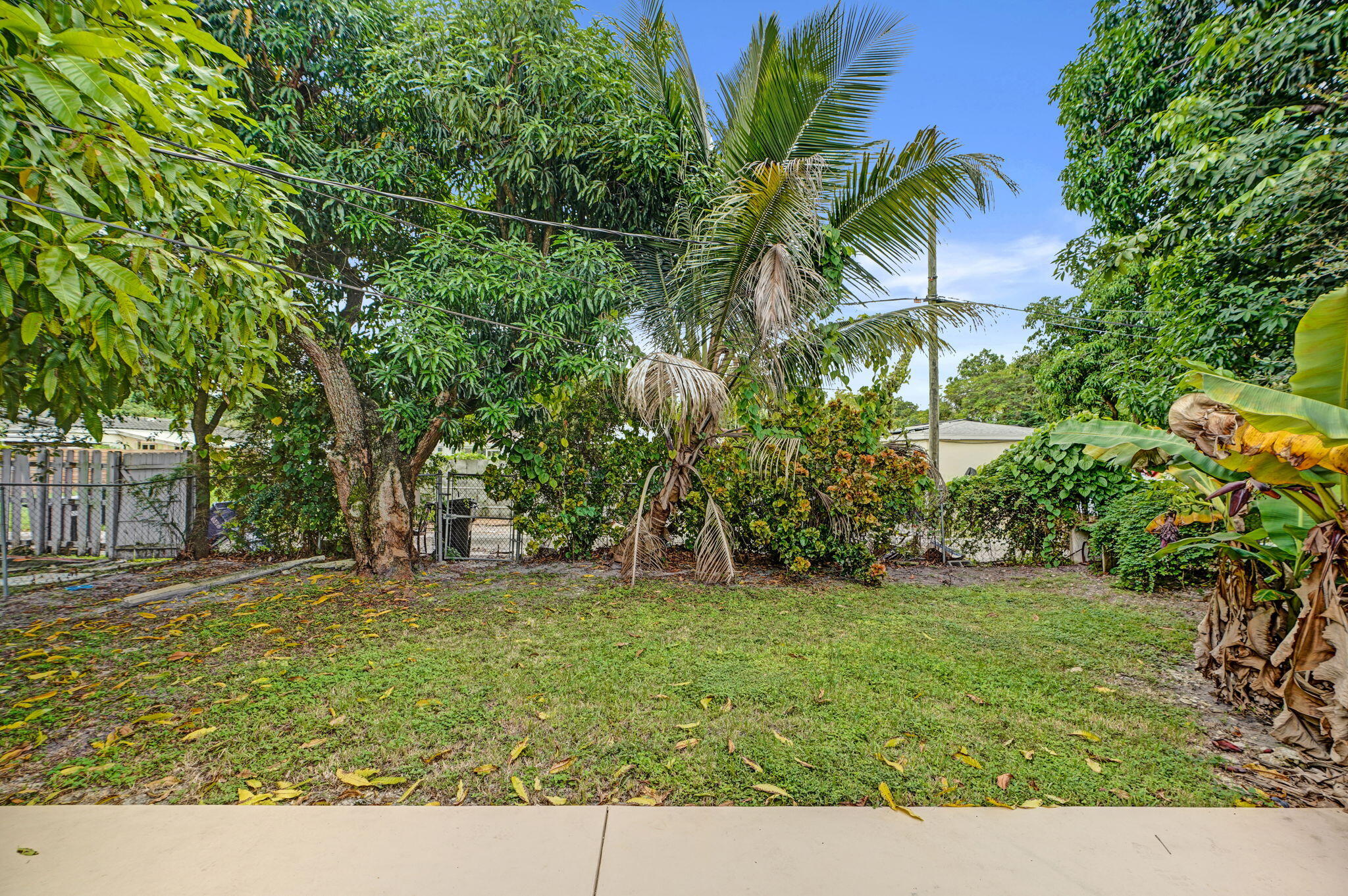 1532 NE 173rd St North Miami Beach, FL 33162