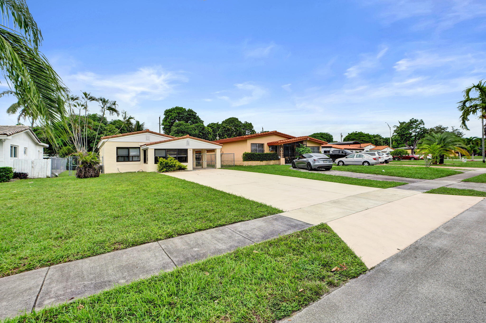 1532 NE 173rd St North Miami Beach, FL 33162