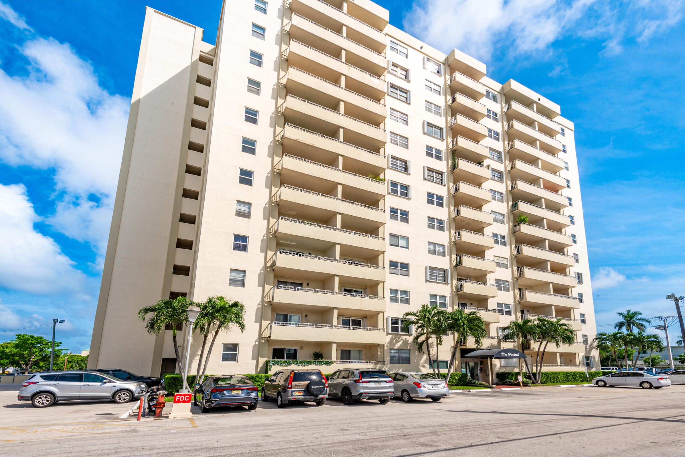 900 NE 18th Ave #802