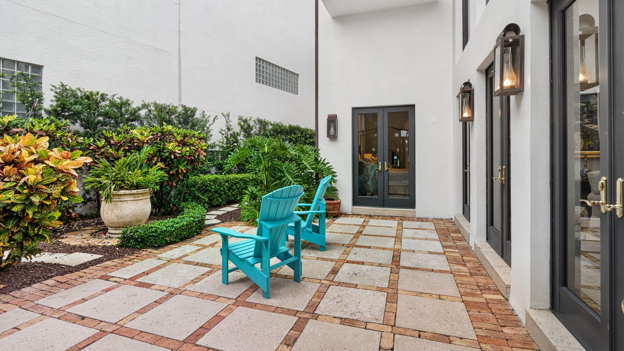 1014 Grand Ct Highland Beach, FL 33487