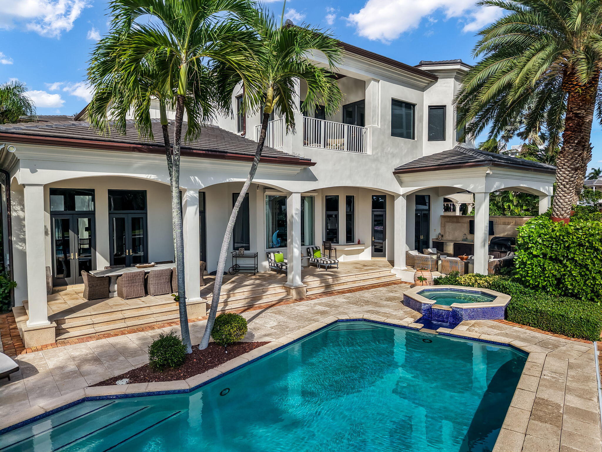 1014 Grand Ct Highland Beach, FL 33487
