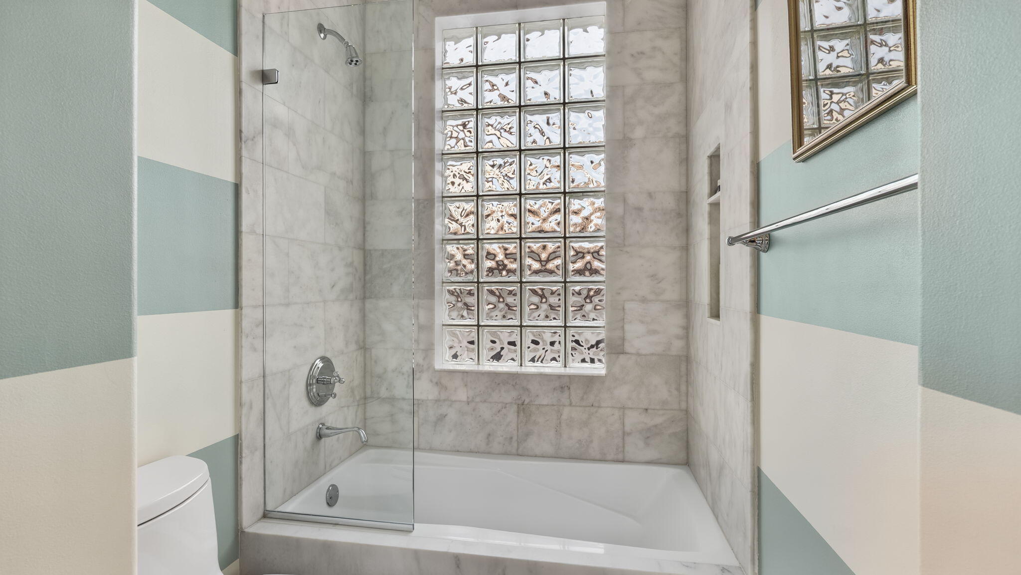 1014 Grand Ct Highland Beach, FL 33487