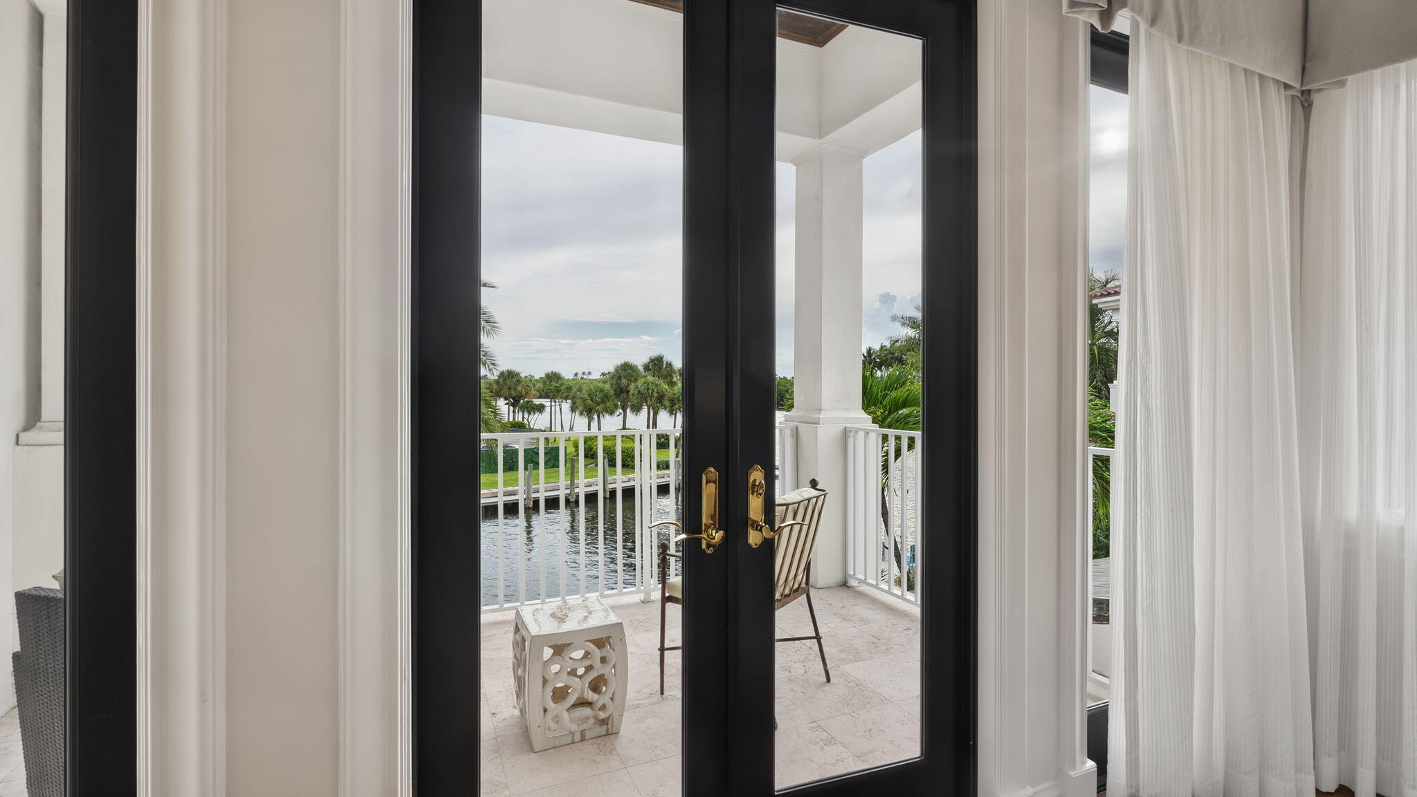 1014 Grand Ct Highland Beach, FL 33487