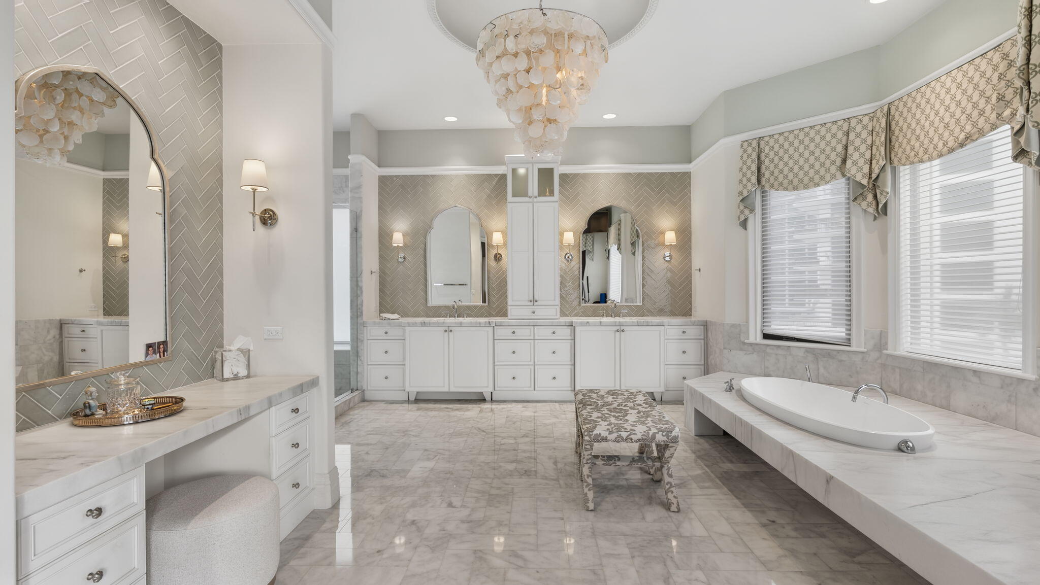 1014 Grand Ct Highland Beach, FL 33487