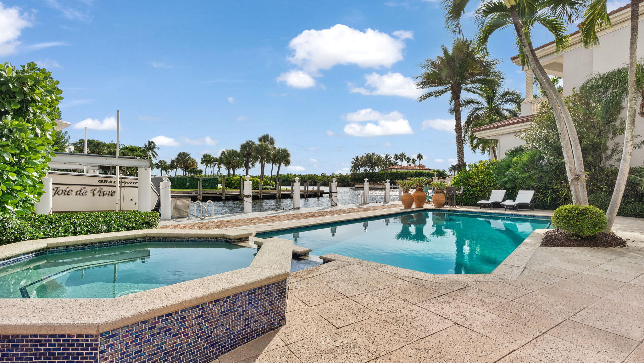 1014 Grand Ct Highland Beach, FL 33487