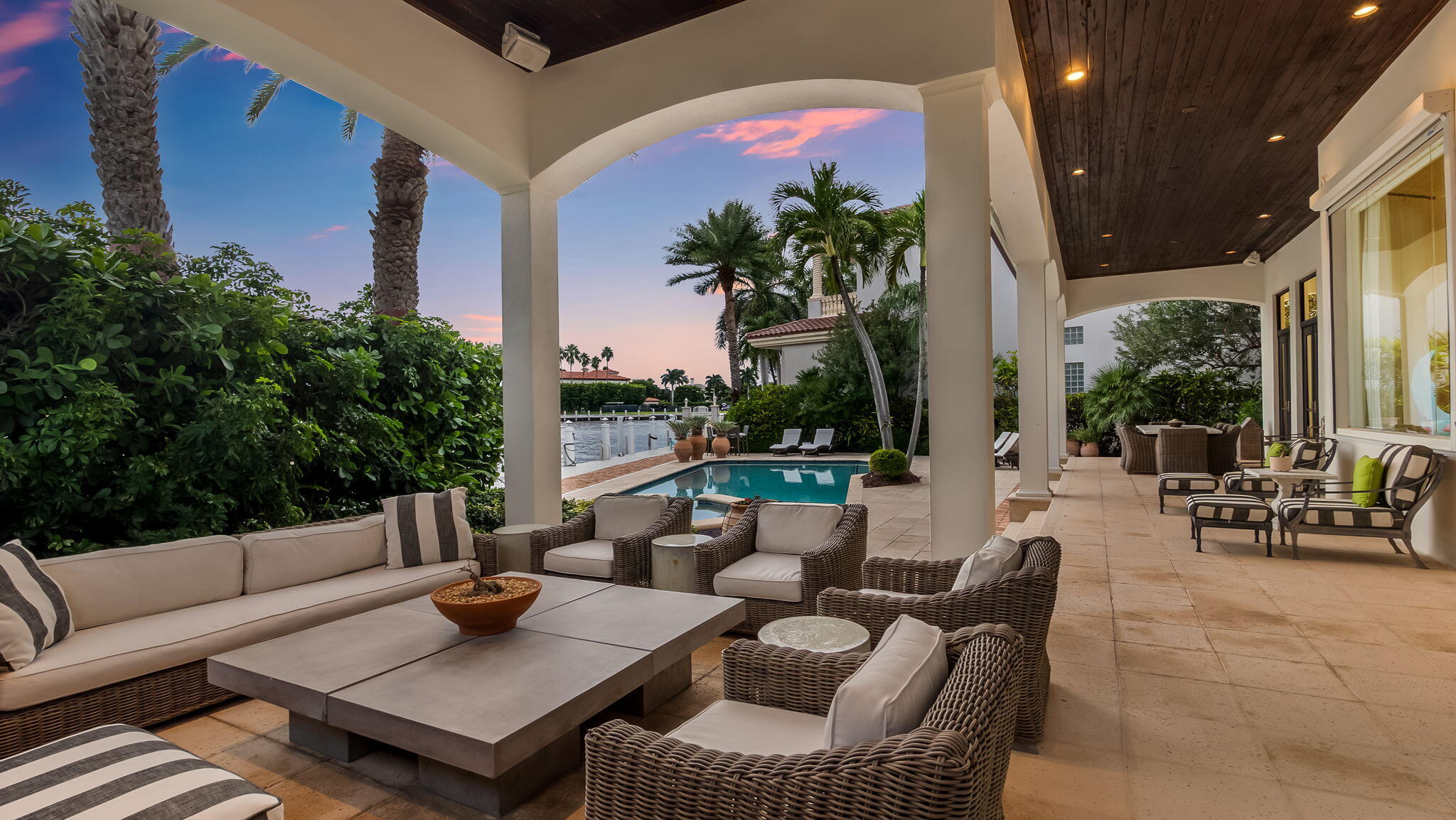 1014 Grand Ct Highland Beach, FL 33487
