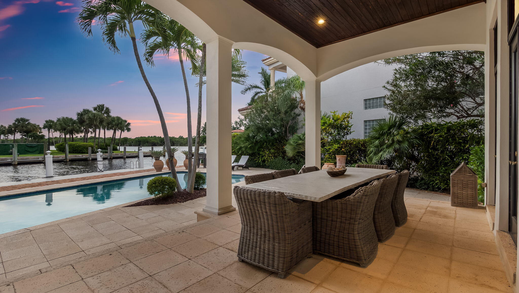 1014 Grand Ct Highland Beach, FL 33487