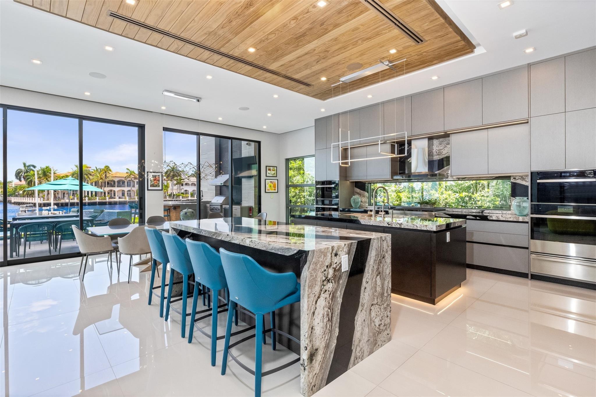 34 Minnetonka Rd,Sea Ranch Lakes, FL 33308