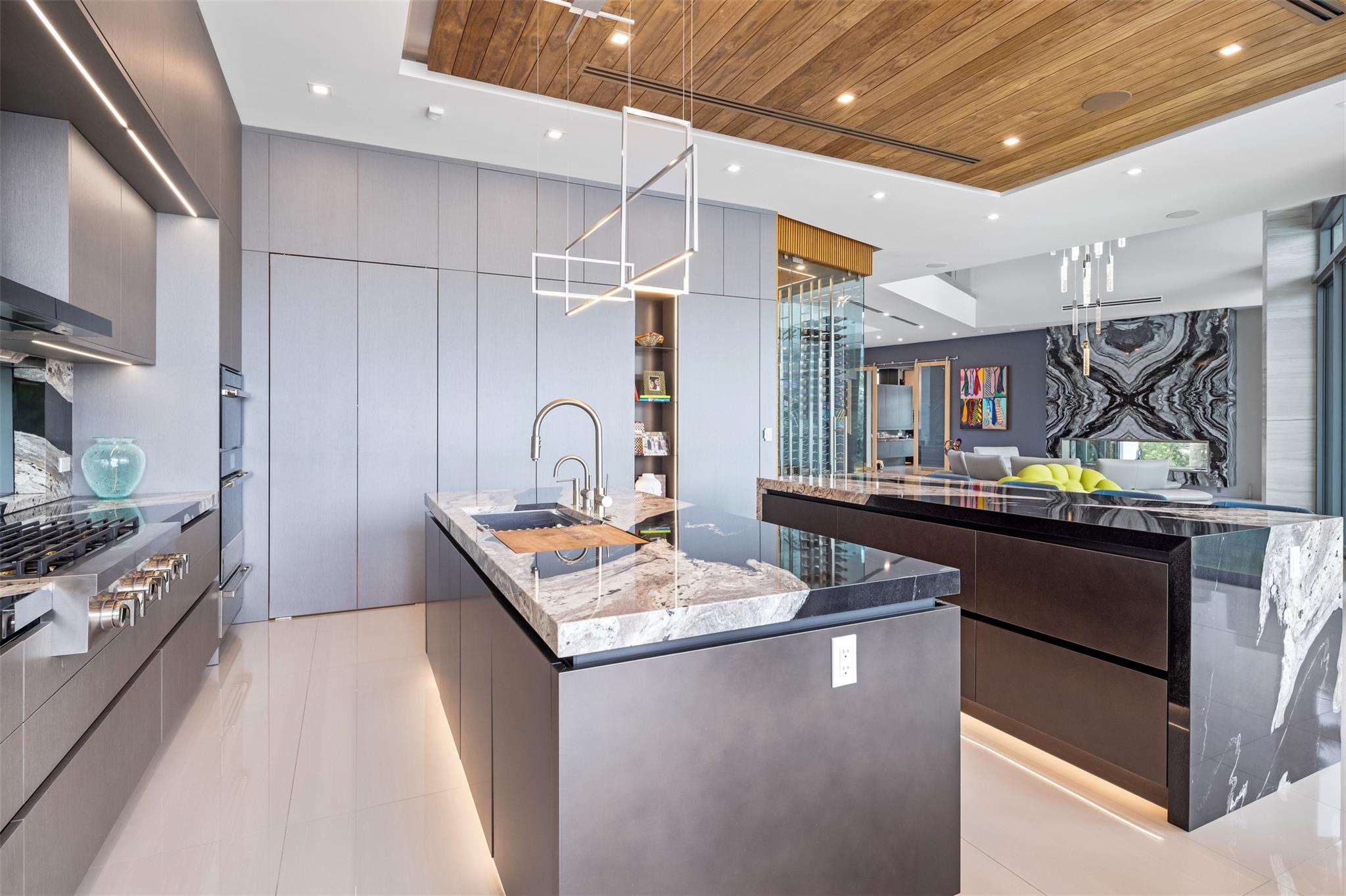 34 Minnetonka Rd,Sea Ranch Lakes, FL 33308