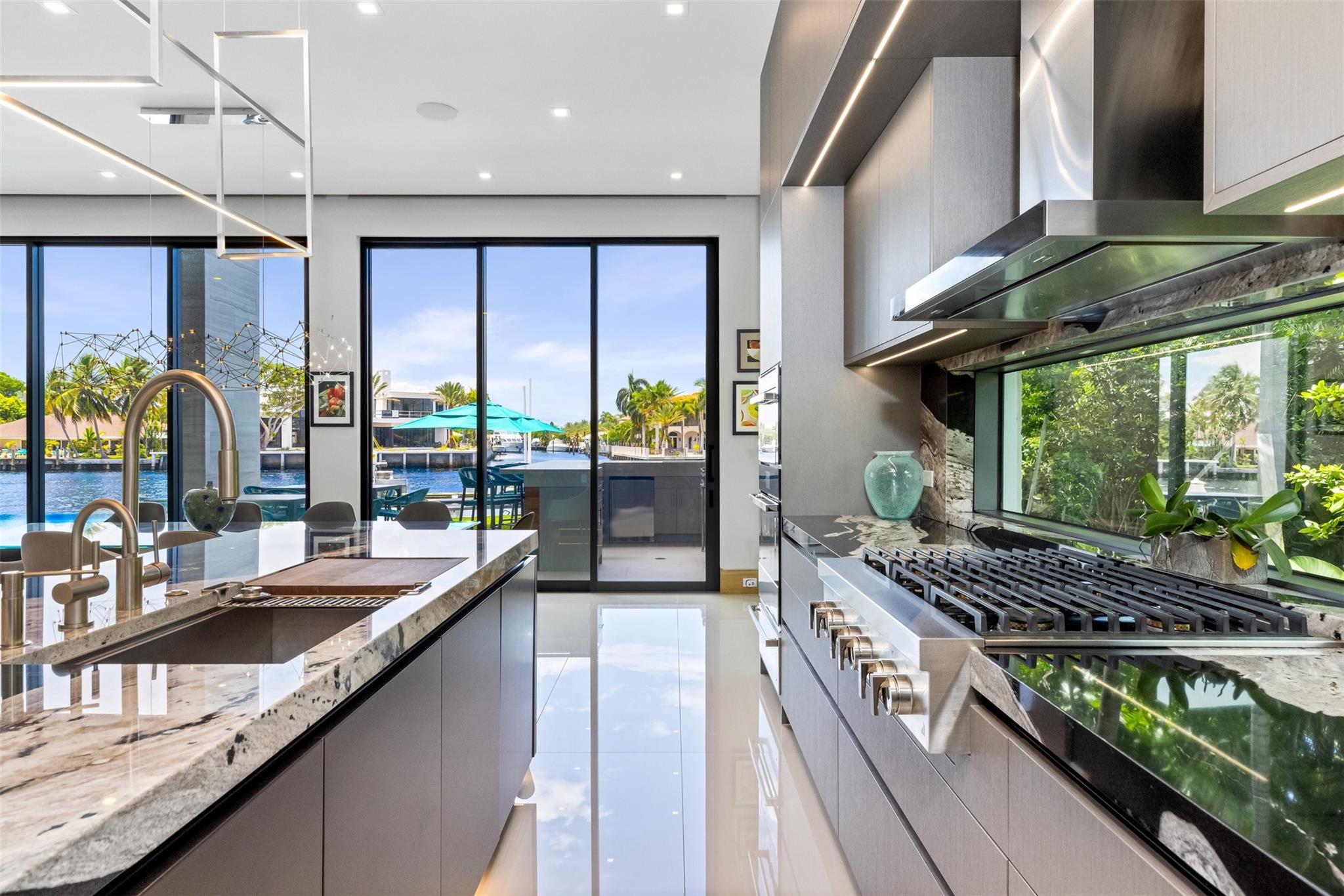 34 Minnetonka Rd,Sea Ranch Lakes, FL 33308