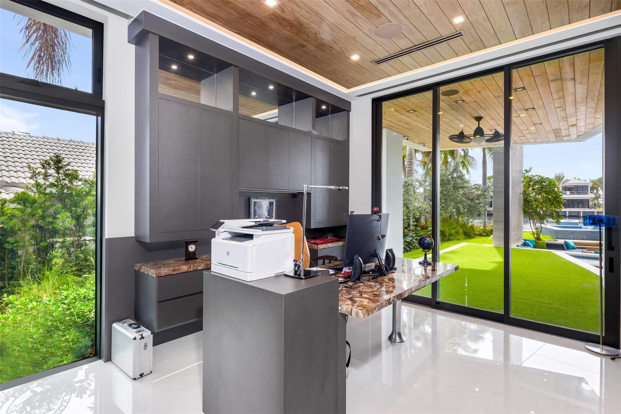 34 Minnetonka Rd,Sea Ranch Lakes, FL 33308