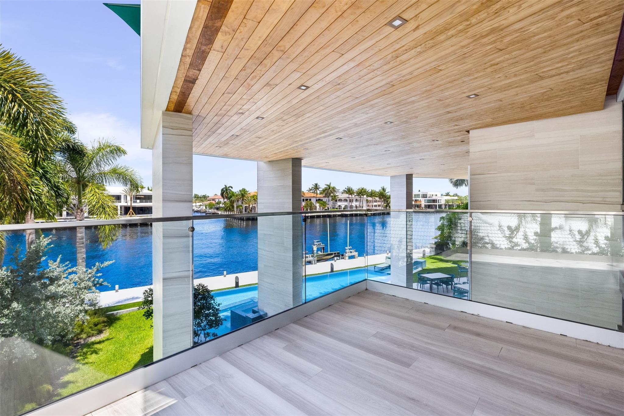 34 Minnetonka Rd,Sea Ranch Lakes, FL 33308