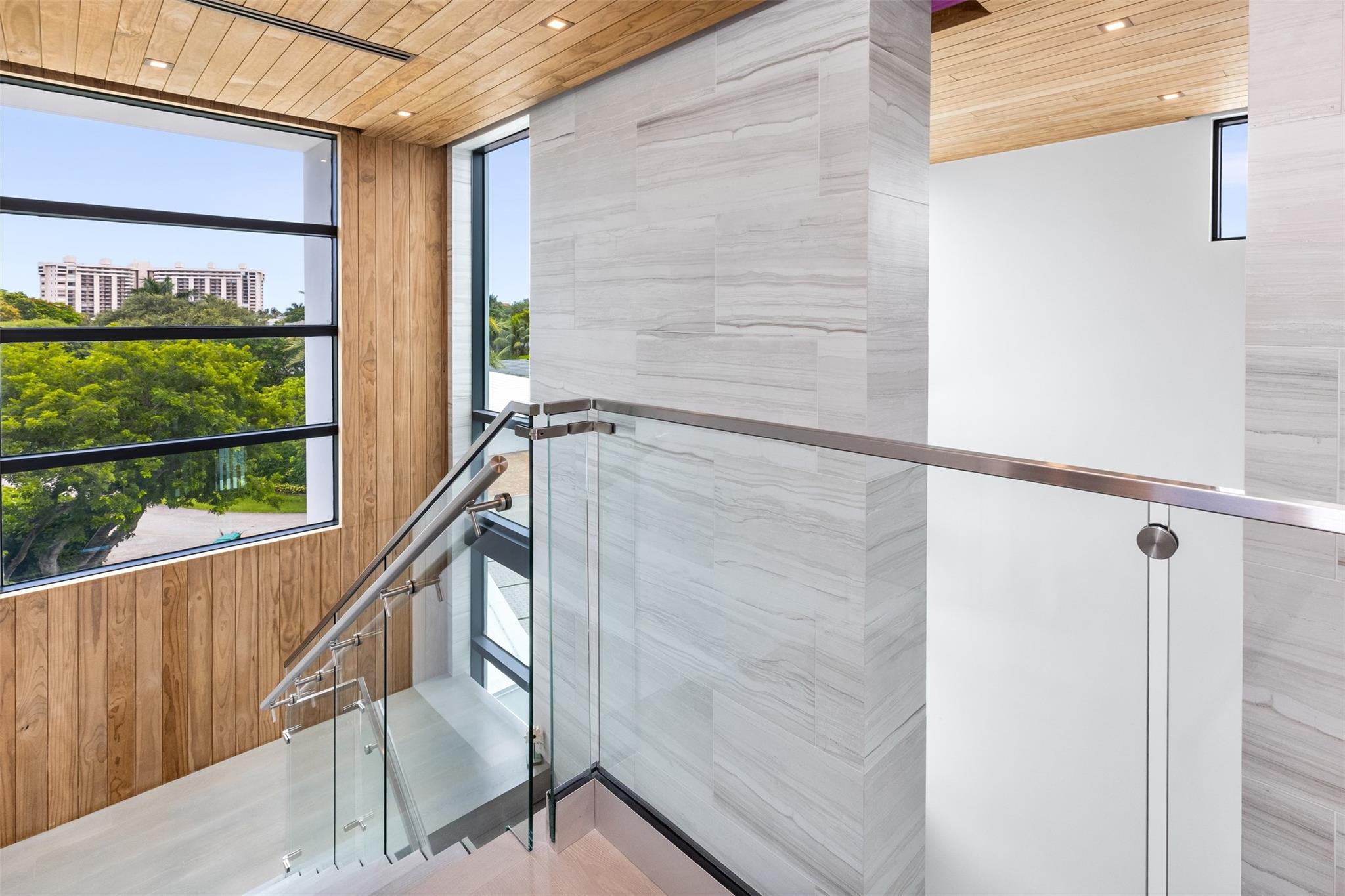 34 Minnetonka Rd,Sea Ranch Lakes, FL 33308