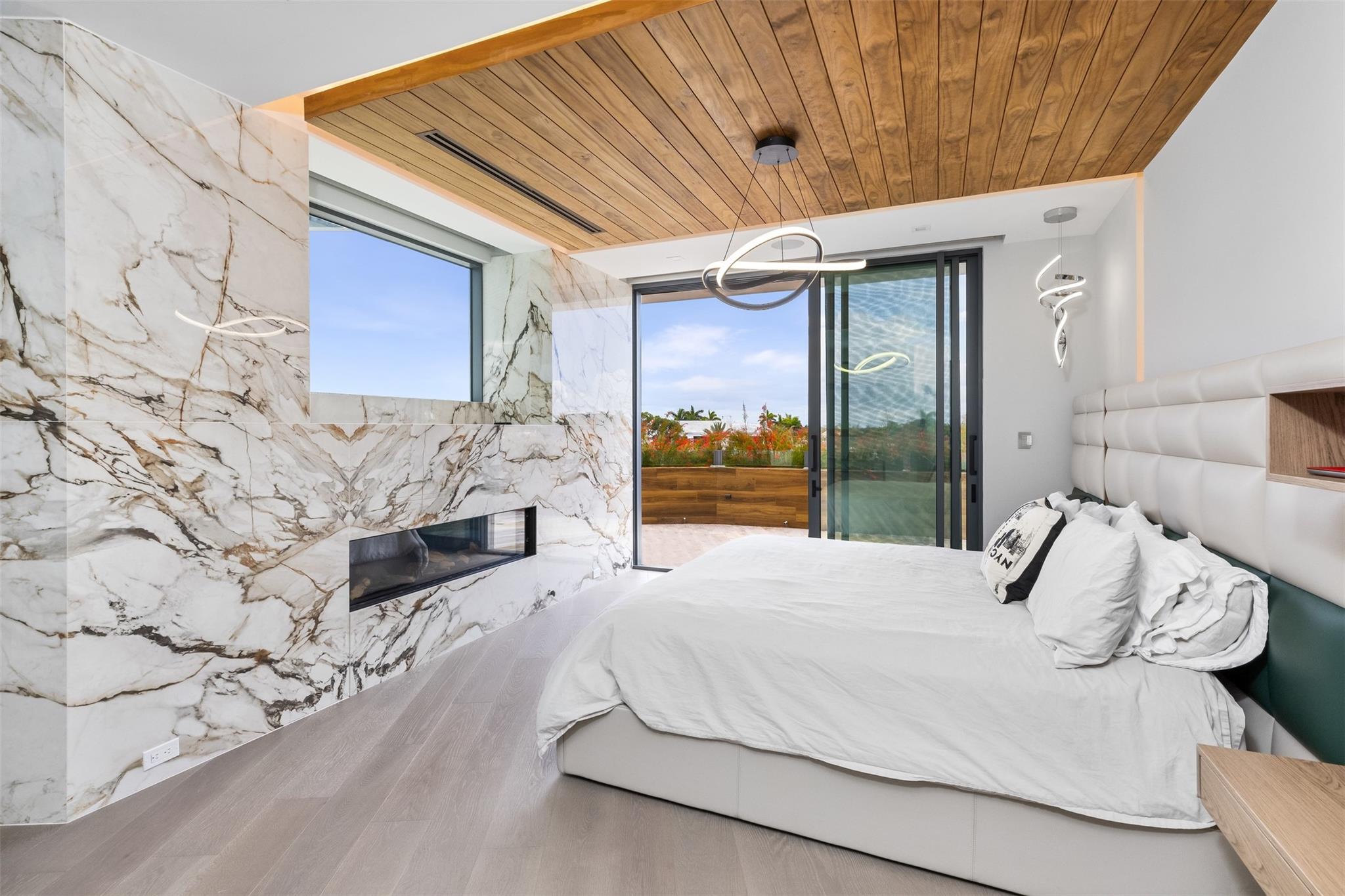 34 Minnetonka Rd,Sea Ranch Lakes, FL 33308