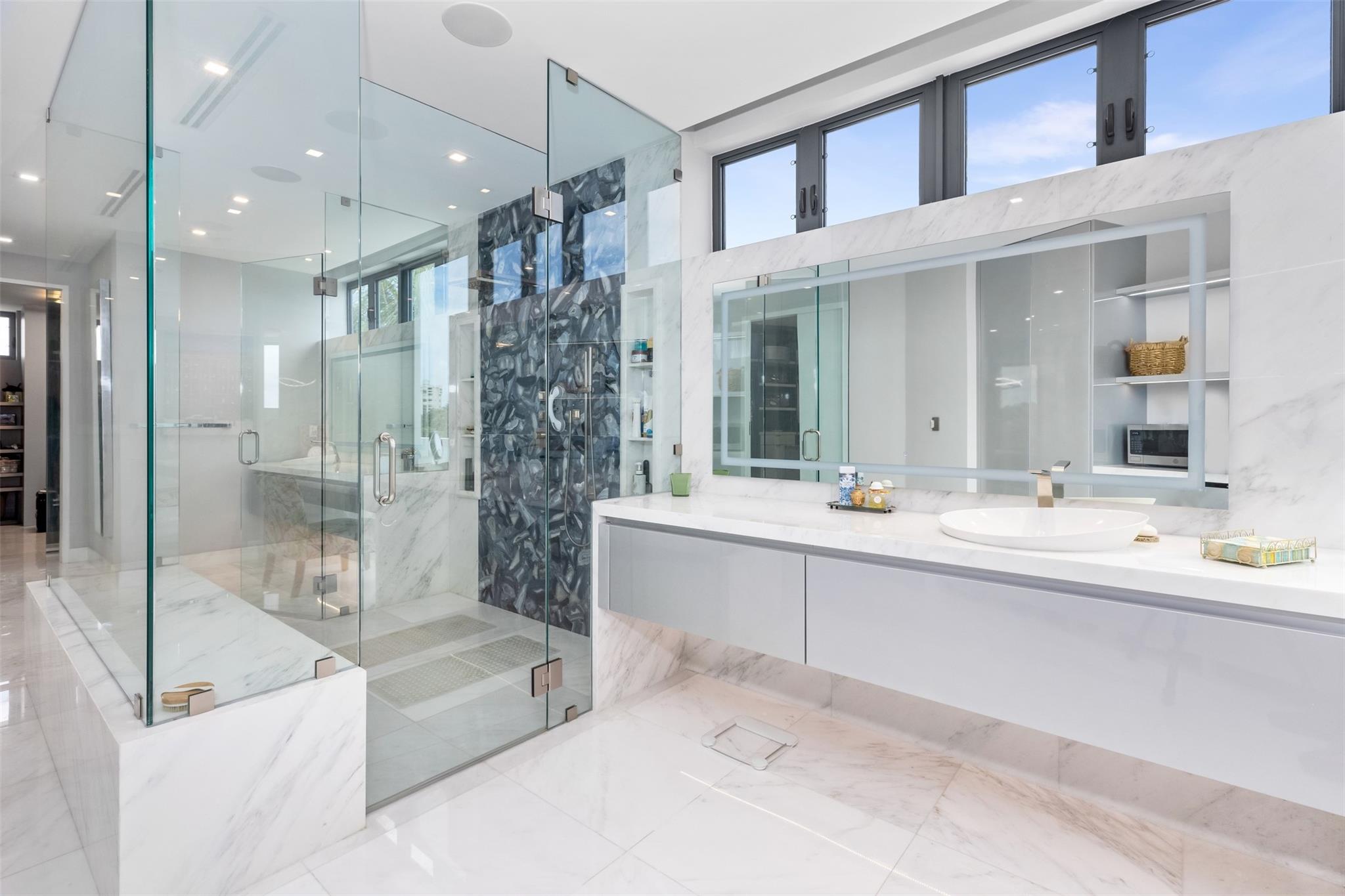 34 Minnetonka Rd,Sea Ranch Lakes, FL 33308