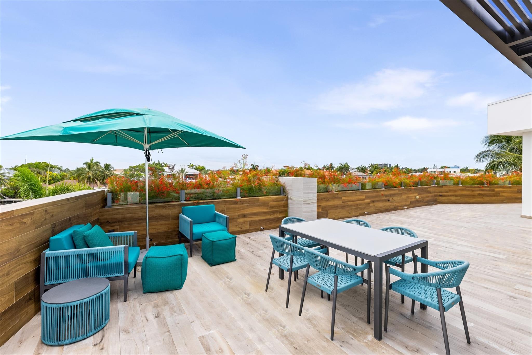 34 Minnetonka Rd,Sea Ranch Lakes, FL 33308