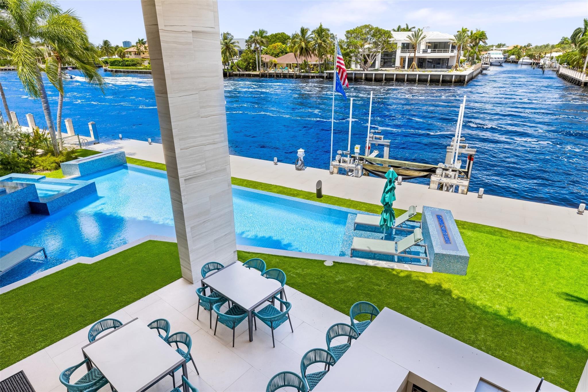 34 Minnetonka Rd,Sea Ranch Lakes, FL 33308