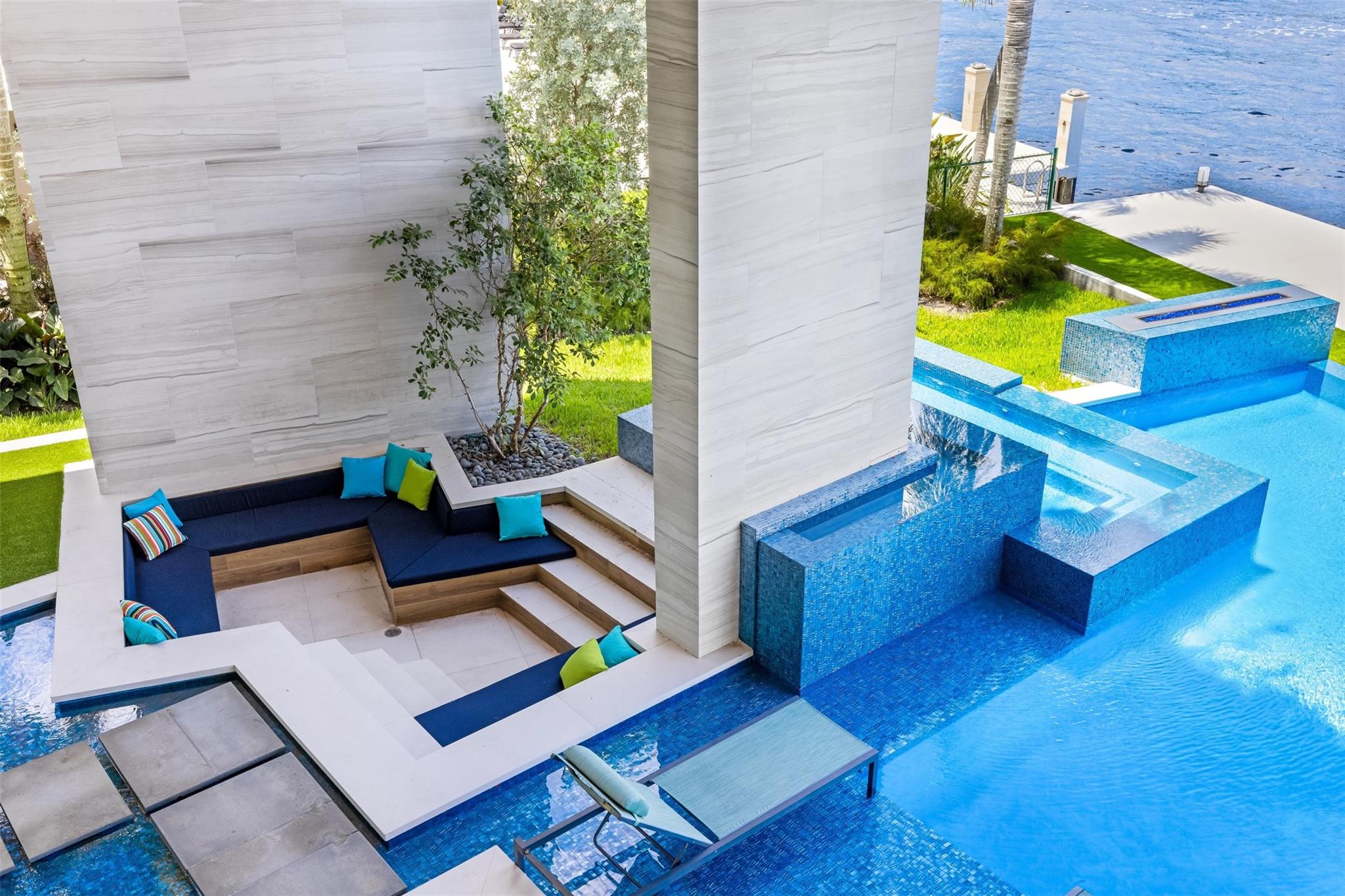 34 Minnetonka Rd,Sea Ranch Lakes, FL 33308