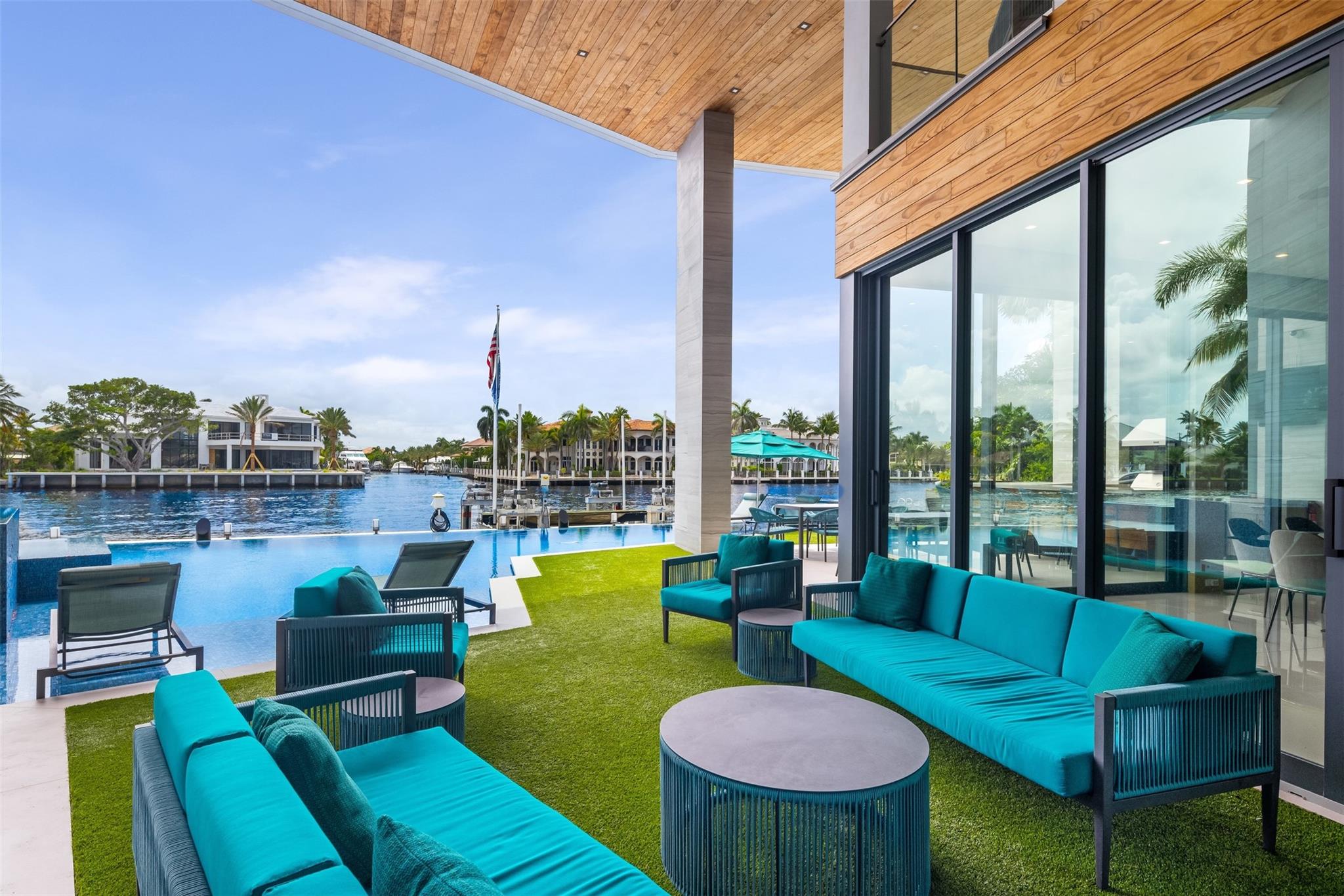 34 Minnetonka Rd,Sea Ranch Lakes, FL 33308