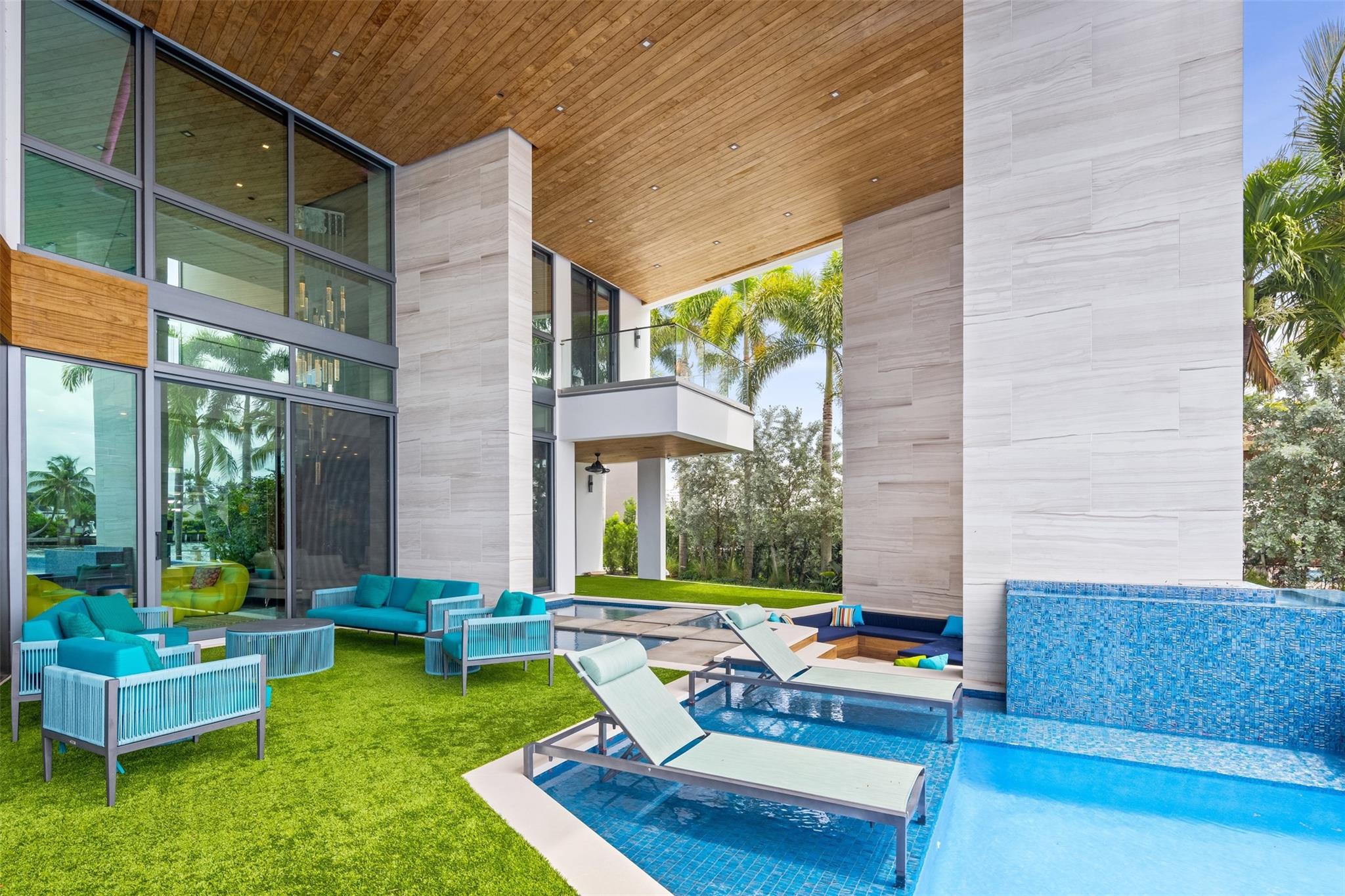 34 Minnetonka Rd,Sea Ranch Lakes, FL 33308