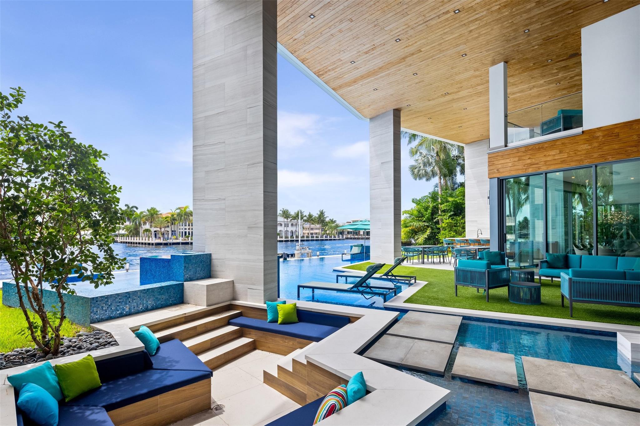 34 Minnetonka Rd,Sea Ranch Lakes, FL 33308