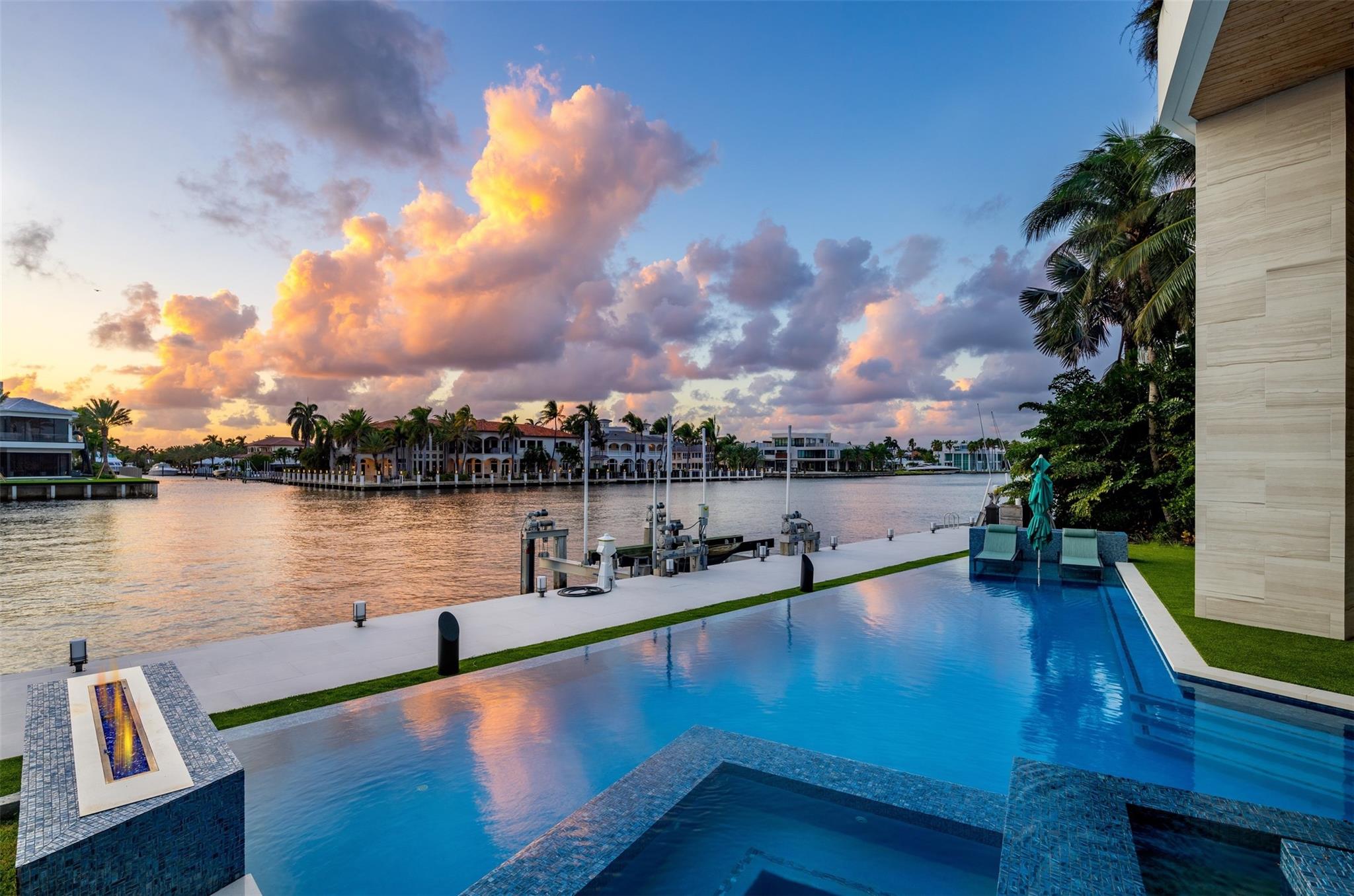 34 Minnetonka Rd,Sea Ranch Lakes, FL 33308