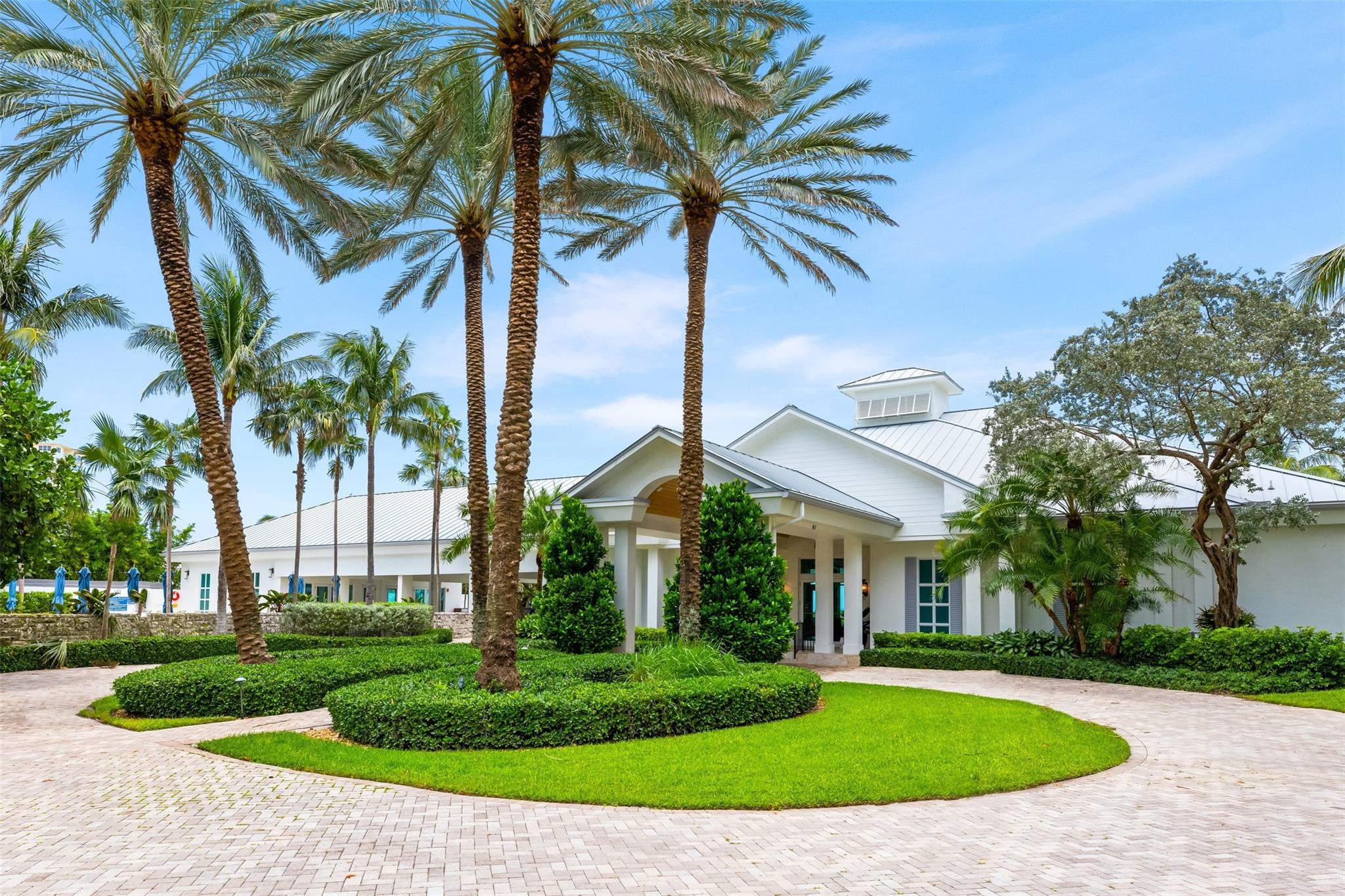 34 Minnetonka Rd,Sea Ranch Lakes, FL 33308