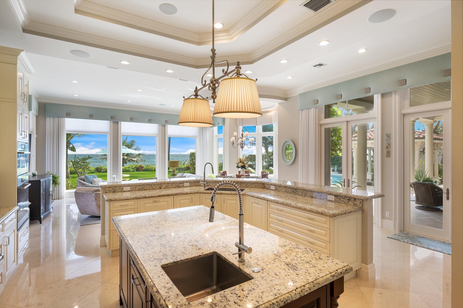 1011 Hillsboro Mile,Hillsboro Beach, FL 33062