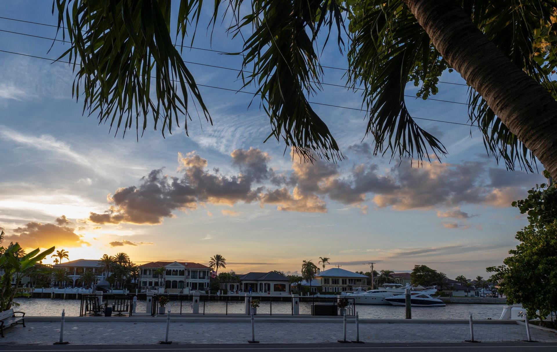 1011 Hillsboro Mile,Hillsboro Beach, FL 33062