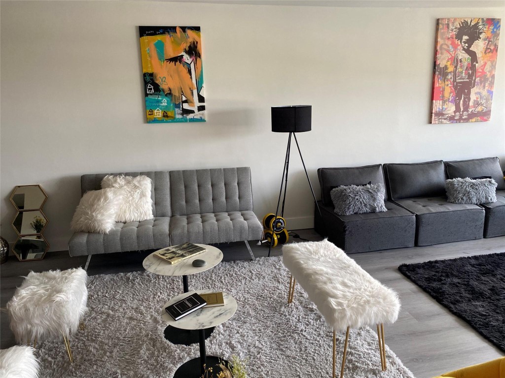 3031 NE 51st St #305W Fort Lauderdale, FL 33308