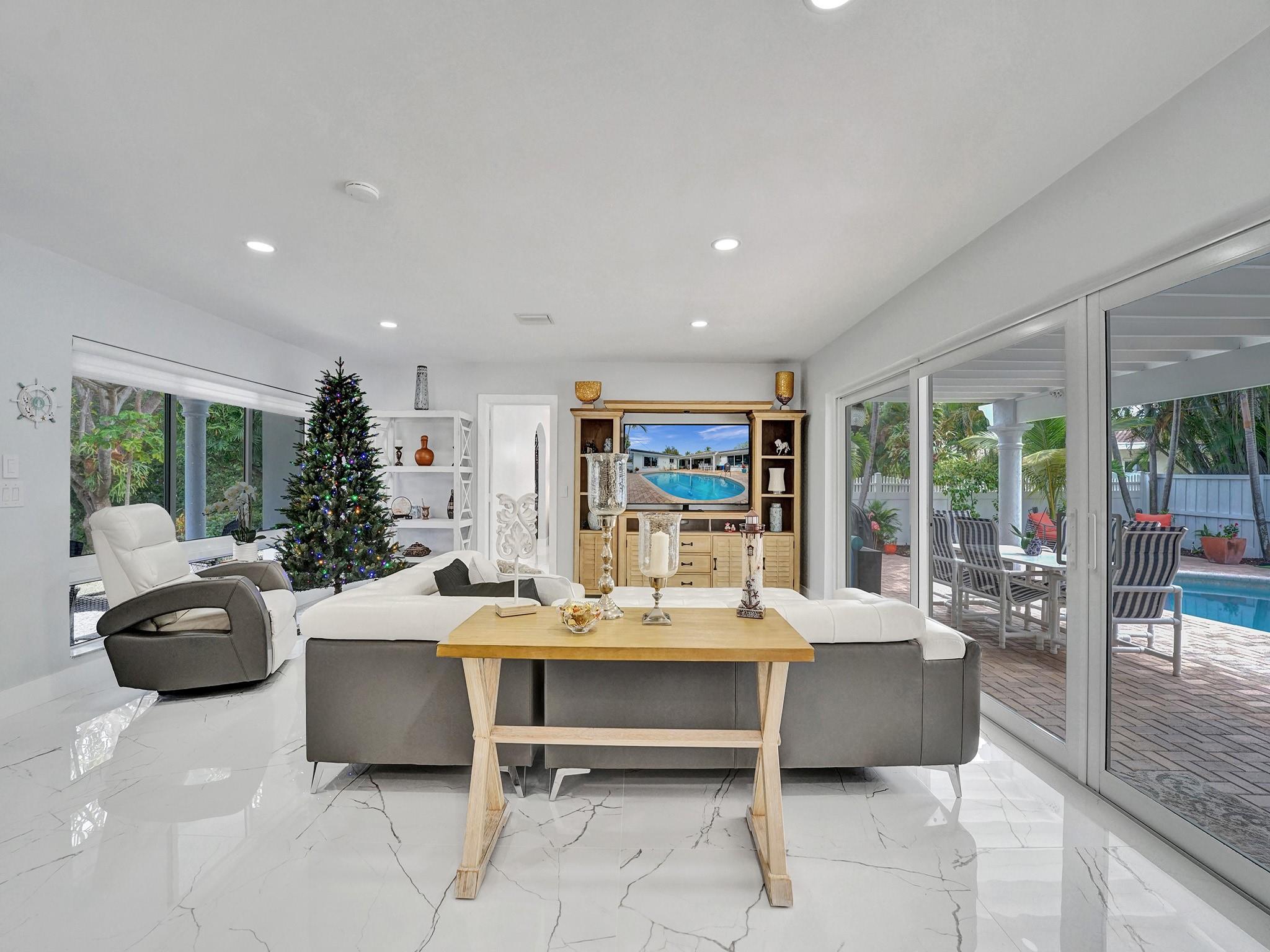 3204 Robbins Rd Pompano Beach, FL 33062